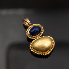 18K Yellow Gold Lapis Lazuli Hammered Gold Pendant