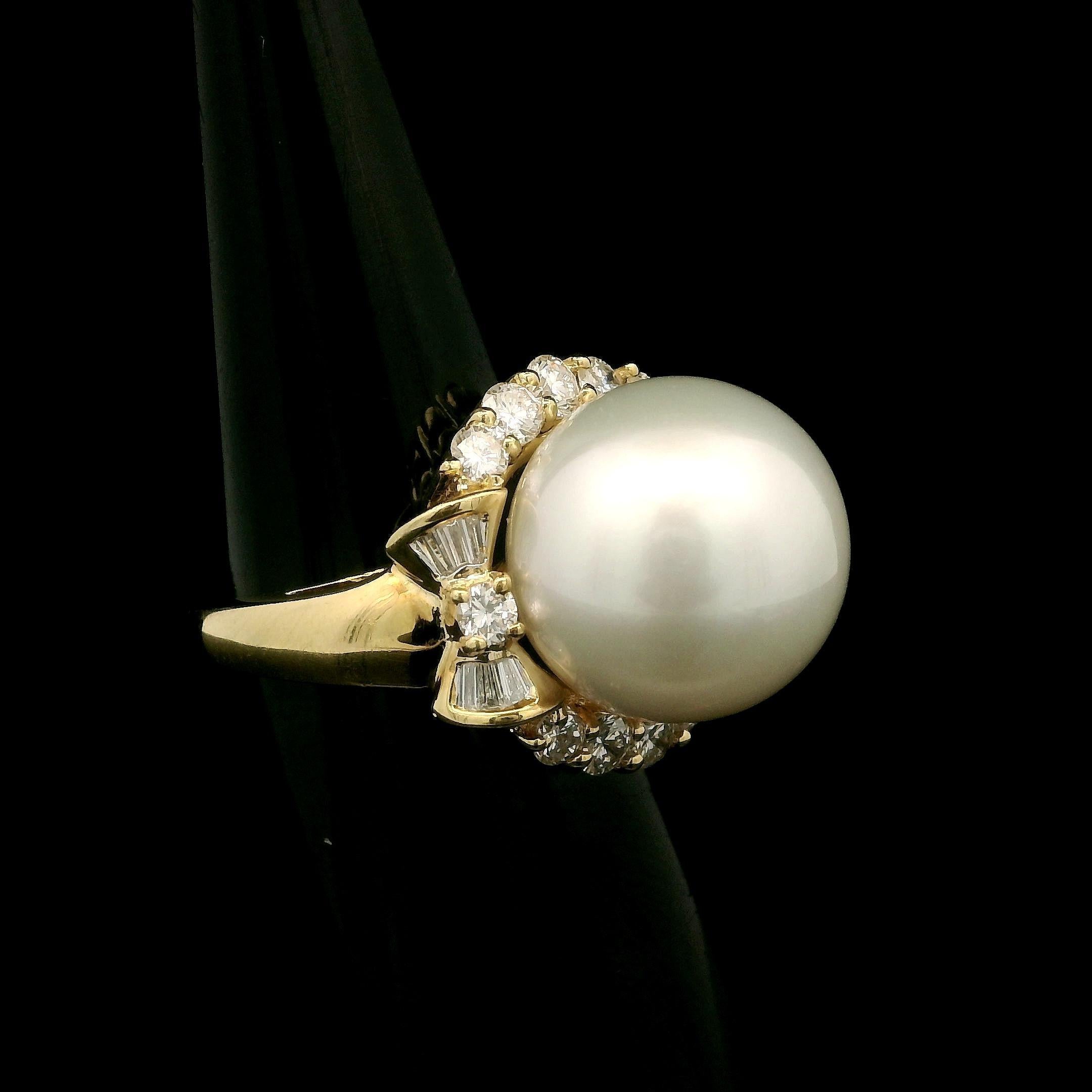 18k Yellow Gold Large 13.5mm Pearl w/ 0.90ctw Diamond Bow Accents Cocktail Ring For Sale 8