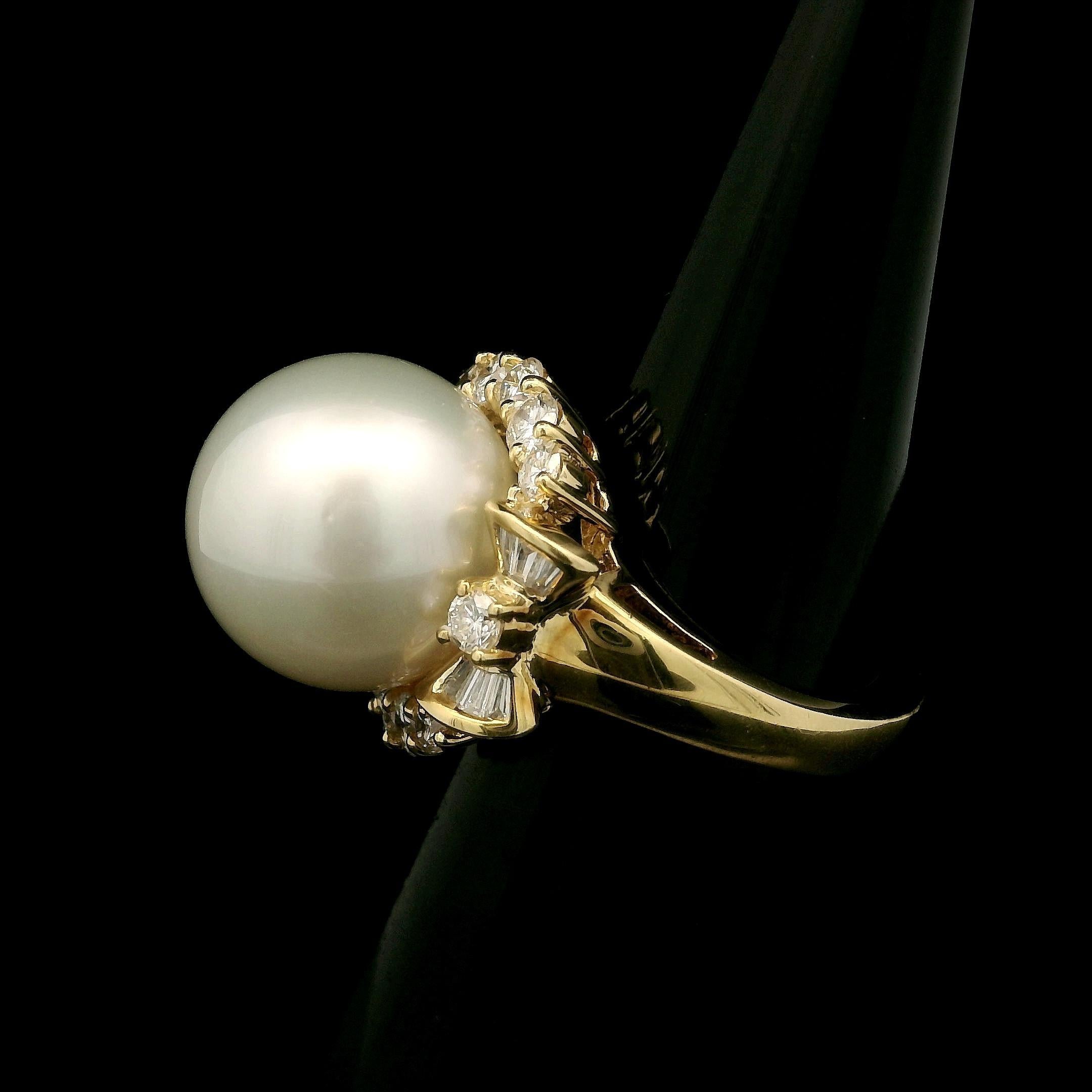 18k Yellow Gold Large 13.5mm Pearl w/ 0.90ctw Diamond Bow Accents Cocktail Ring For Sale 1