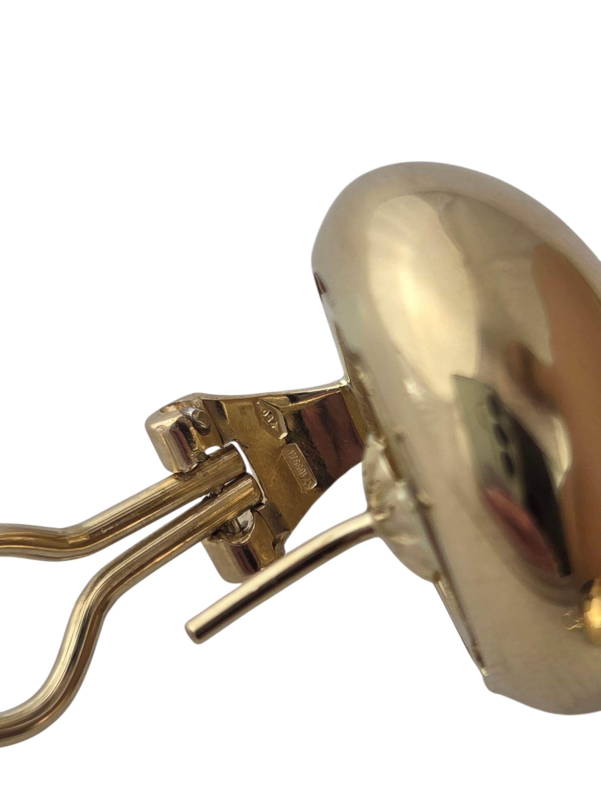 Boucles d'oreilles en or jaune 18K à gros boutons #23646 en vente 1