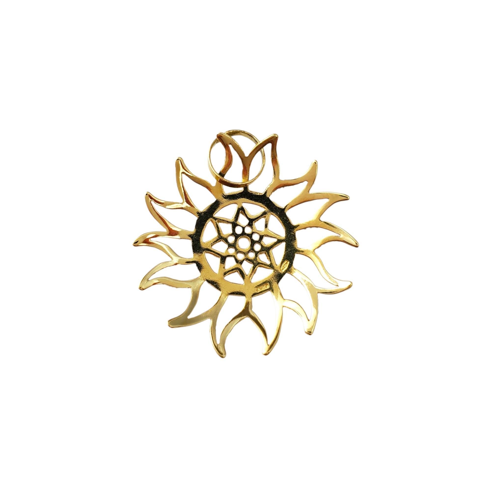18K Yellow Gold Sunflower Pendant - 

This elegant charm is crafted in meticulously detailed 18K yellow gold. 
 
Size: 31 mm X 1 mm

Weight: 2.87 dwt. / 4.4 gr.

Marked: 750 *205V

Very good condition, professionally polished.

Will come packaged in