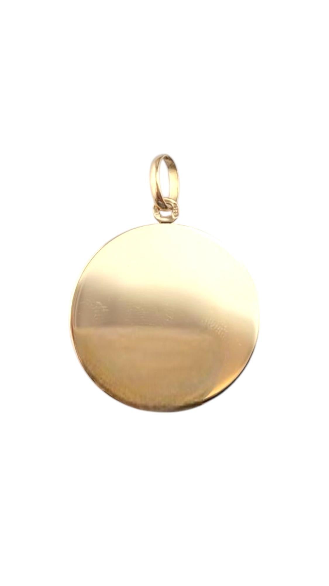 18K Yellow Gold Virgin Mary Medal Pendant-

Honor your faith with this 18K Yellow Gold Virgin Mary Medal Pendant! A symbol of purity, grace, and divine protection, this beautifully crafted piece offers a timeless reminder of spiritual devotion.