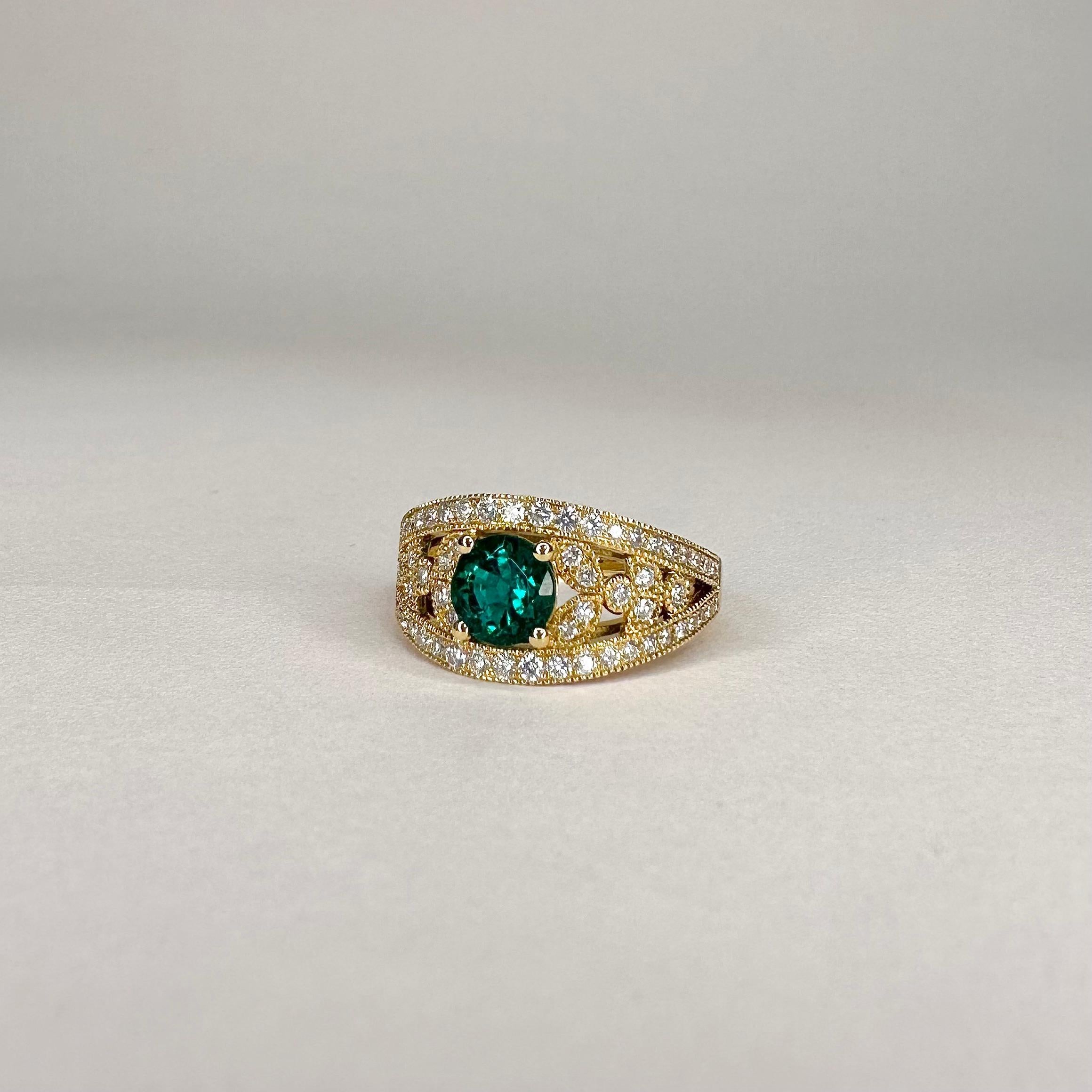 For Sale:  18k Yellow Gold Laurel Leaf Design 0.85 Ct Vivid Green Emerald Ring with Diamond 4
