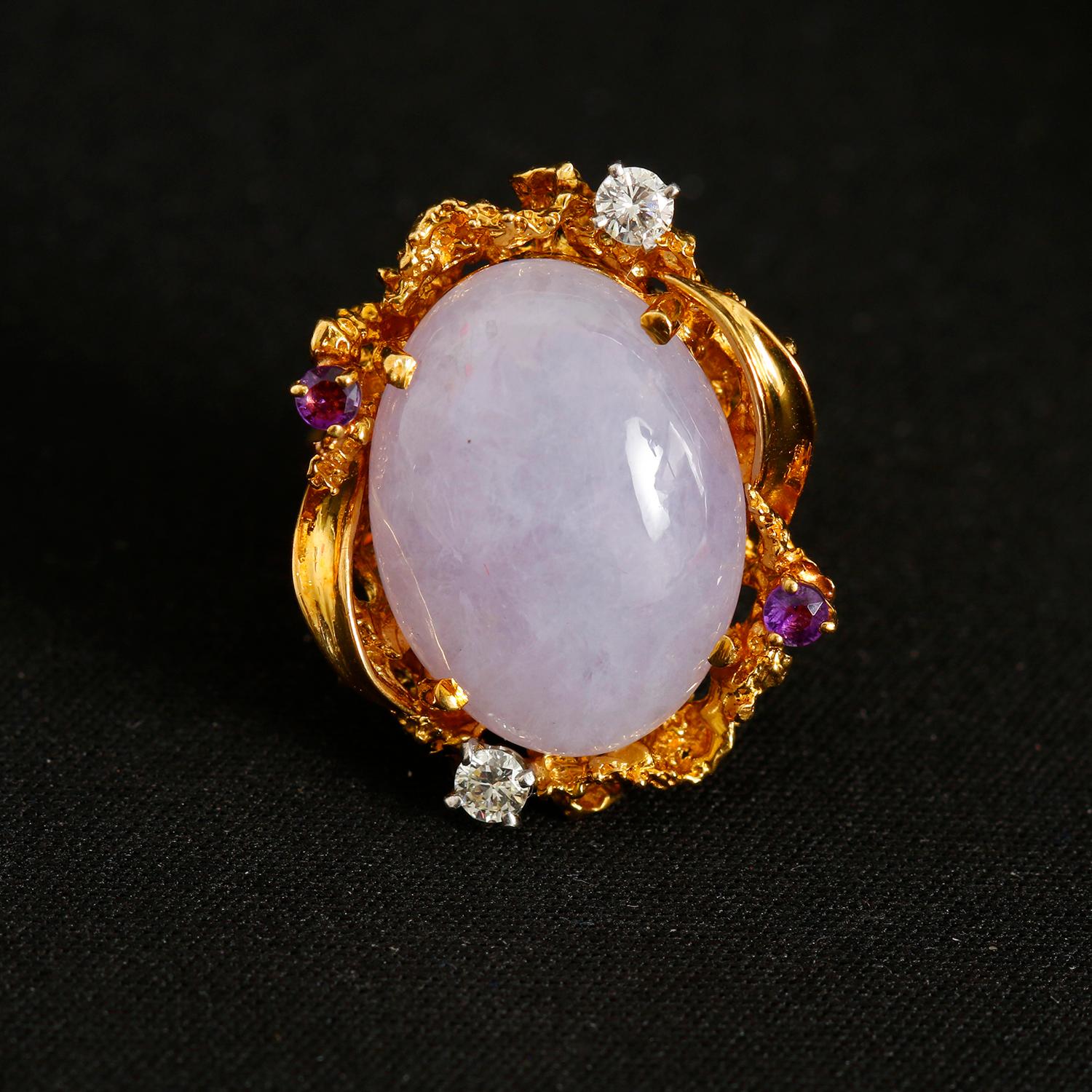18K Yellow Gold Lavender Jade & Amethyst Ring - Beautiful Jade Cabochon ring set in 18K Yellow gold. Size 6 1/2 inch.  