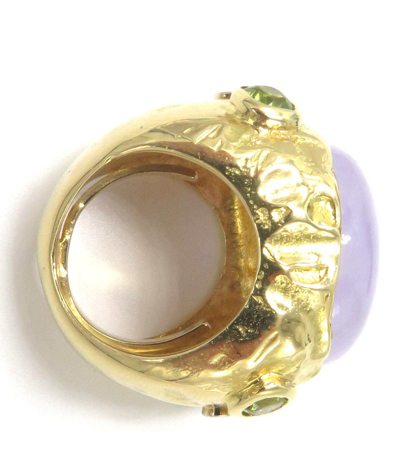 Round Cut 18 Karat Yellow Gold Lavender Jade, Peridot and Diamond Ring For Sale