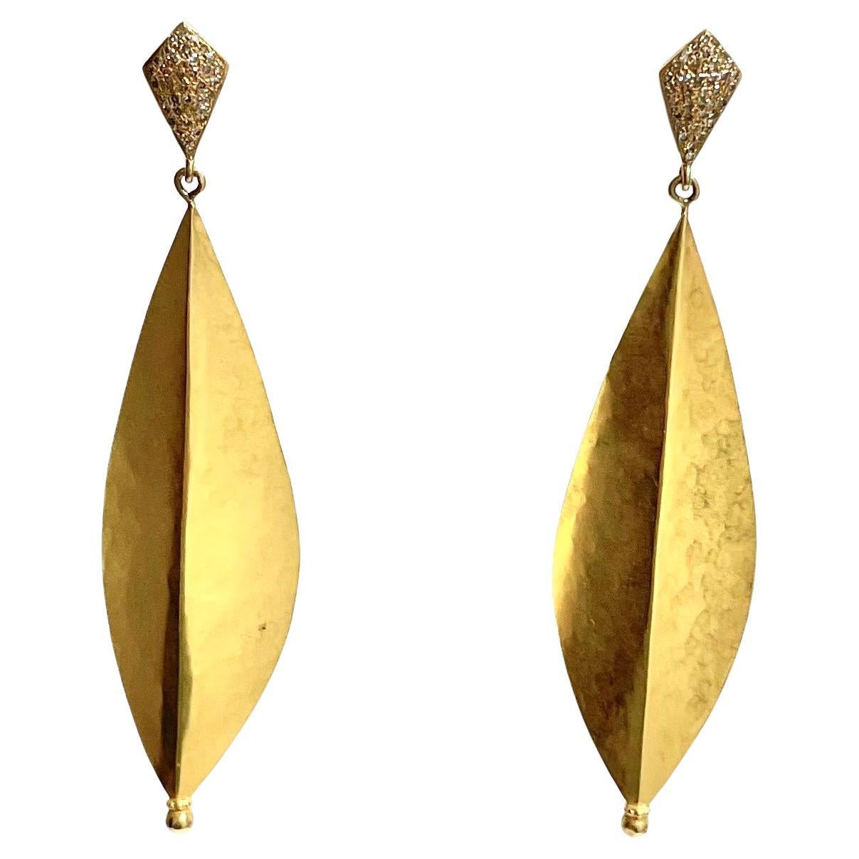 18k Yellow Gold Leaves with Pave Diamonds Earrings For Sale 3