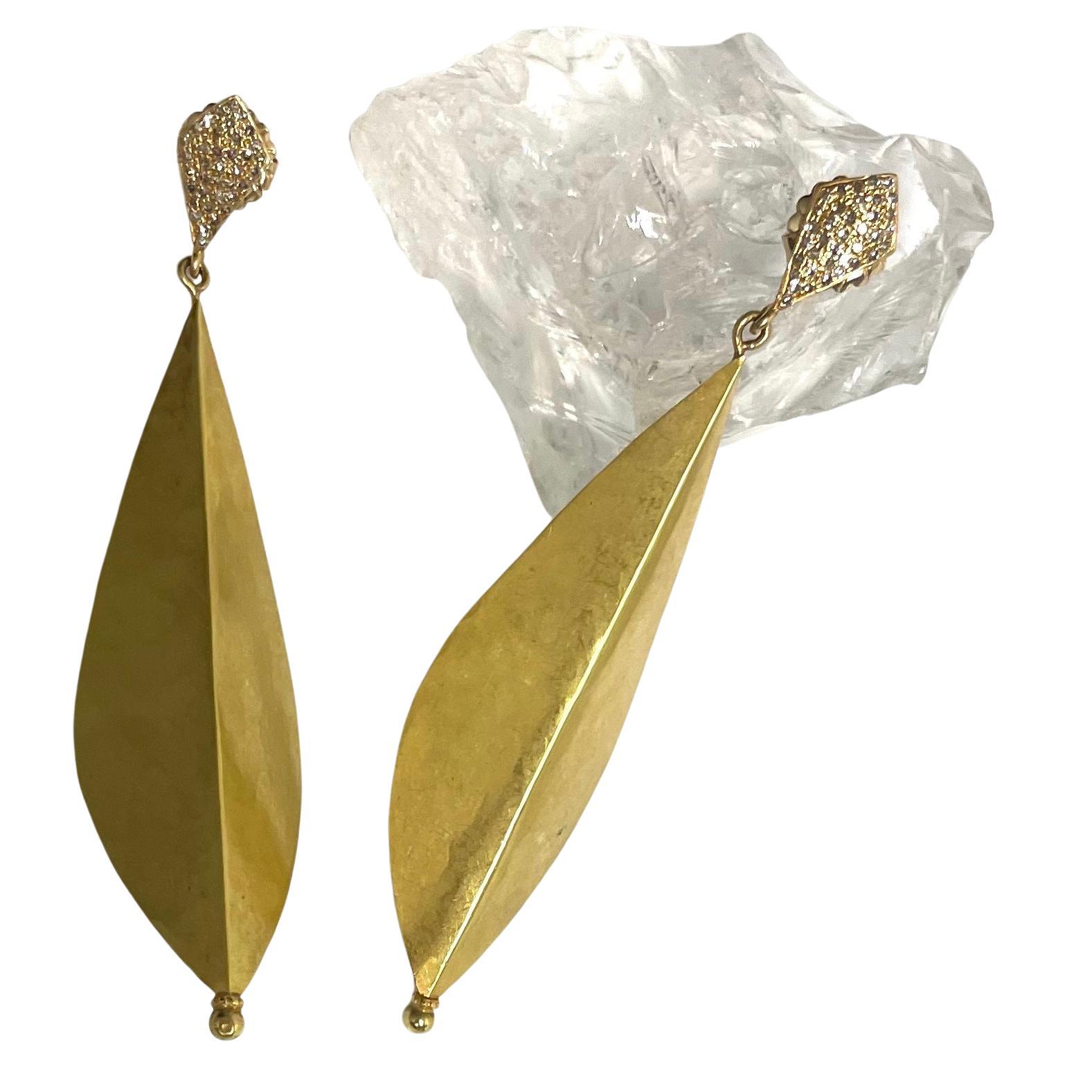 18k Yellow Gold Leaves with Pave Diamonds Earrings For Sale 4