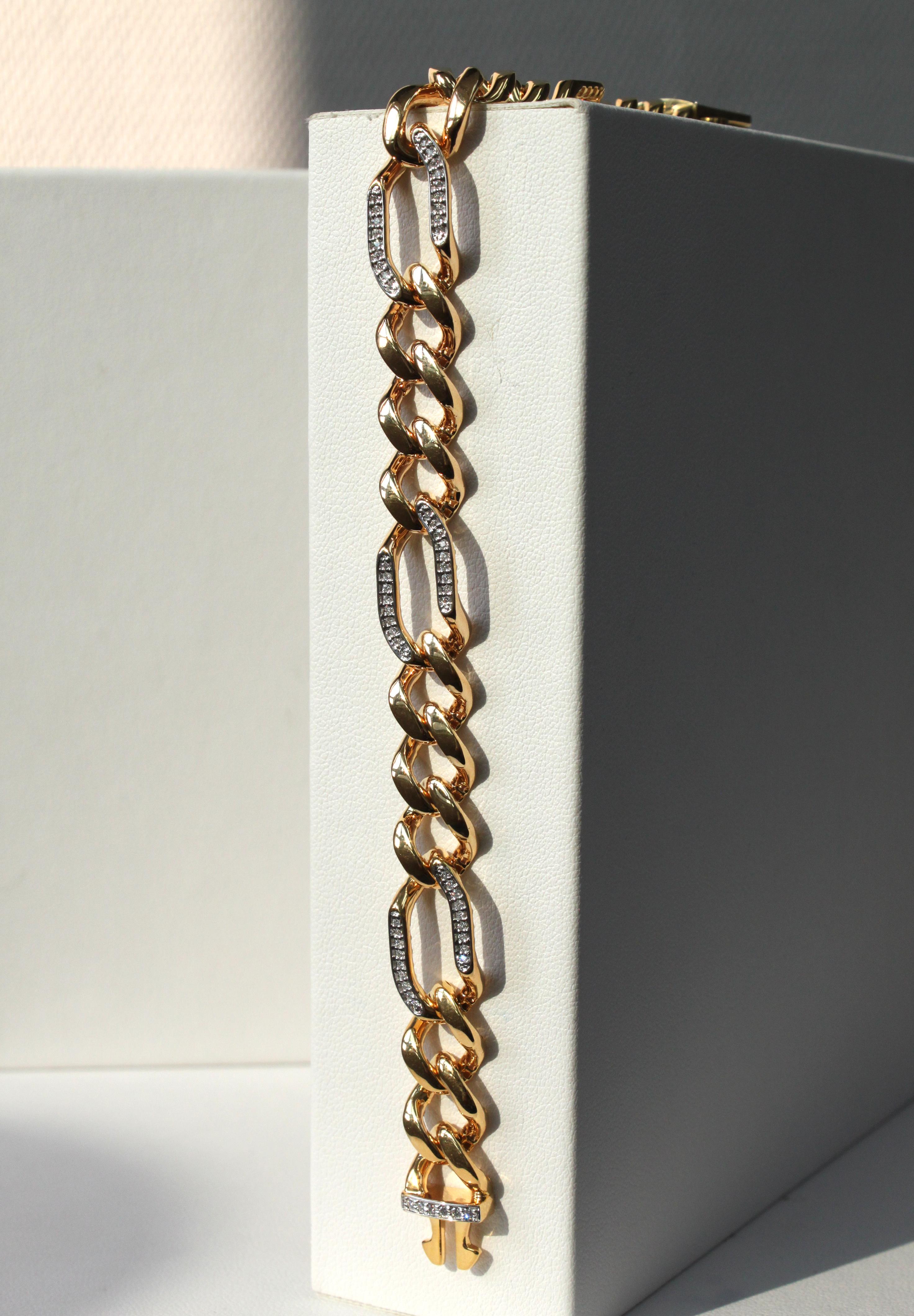 18K Yellow Gold Lightweight Cuban Link Bracelet for Men with Natural Diamonds For Sale 2