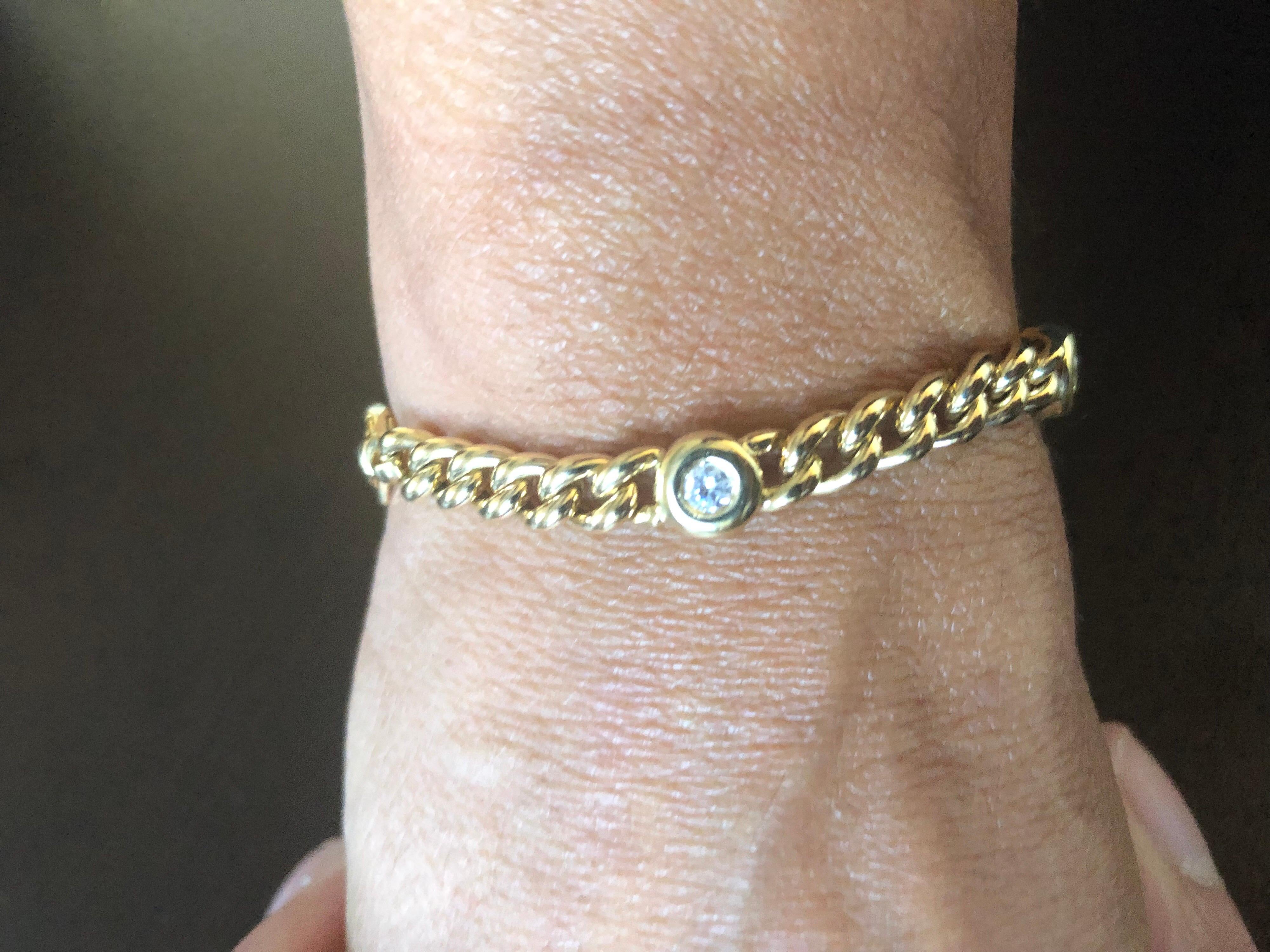 18 Karat Yellow Gold Link Bracelet In New Condition In Great Neck, NY