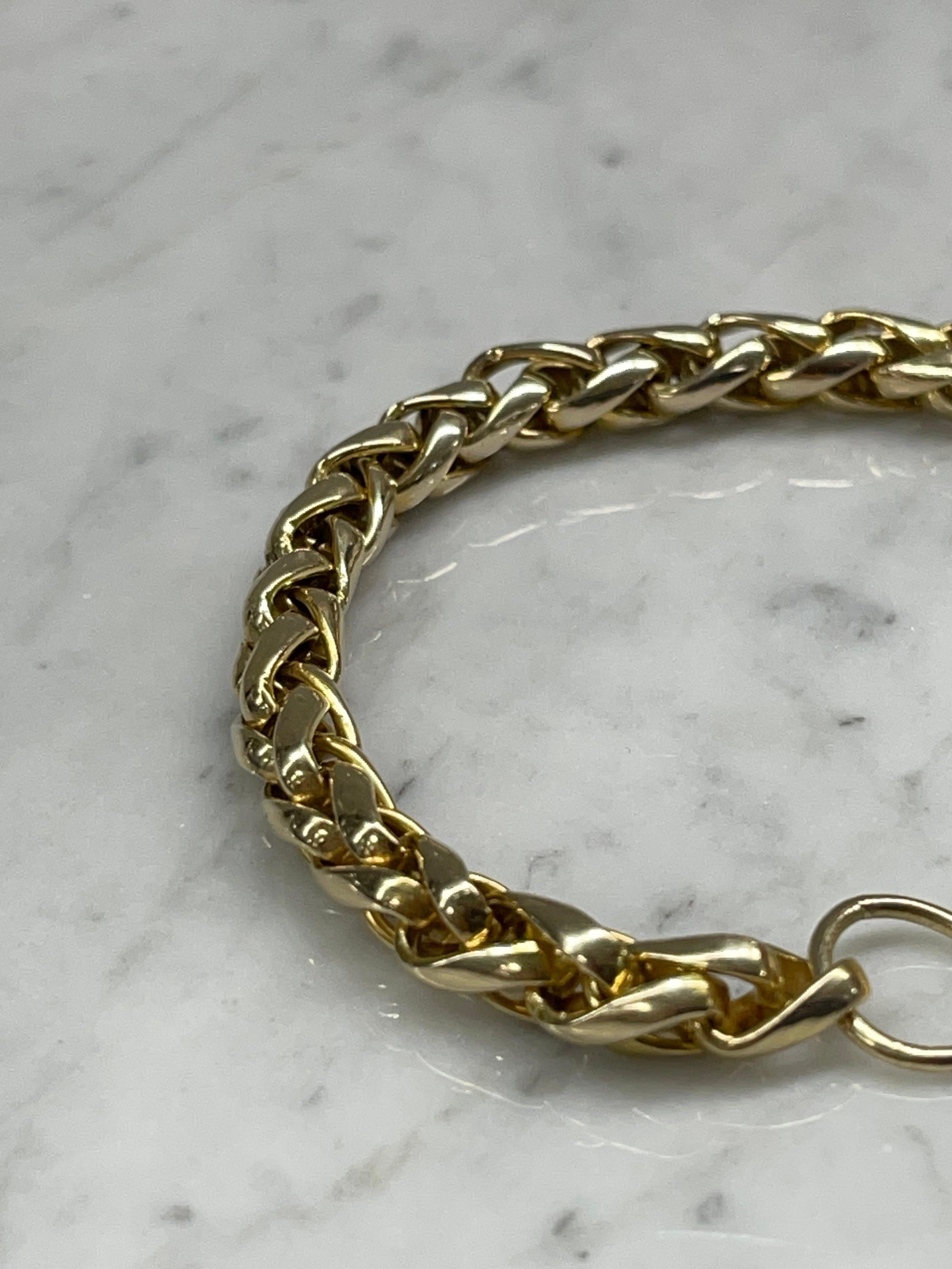 Make a statement or complete an outfit with this long link bracelet in 18K Yellow Gold. The length is currently at 7.75