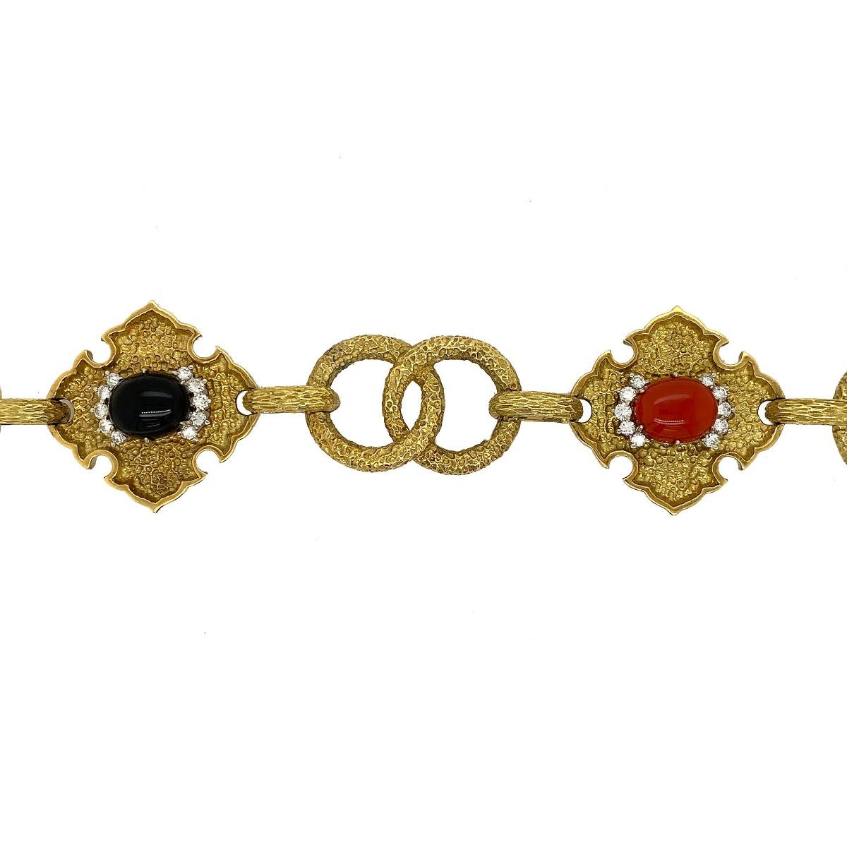 18 Karat Yellow Gold Link Onyx Coral Diamond Necklace For Sale 3