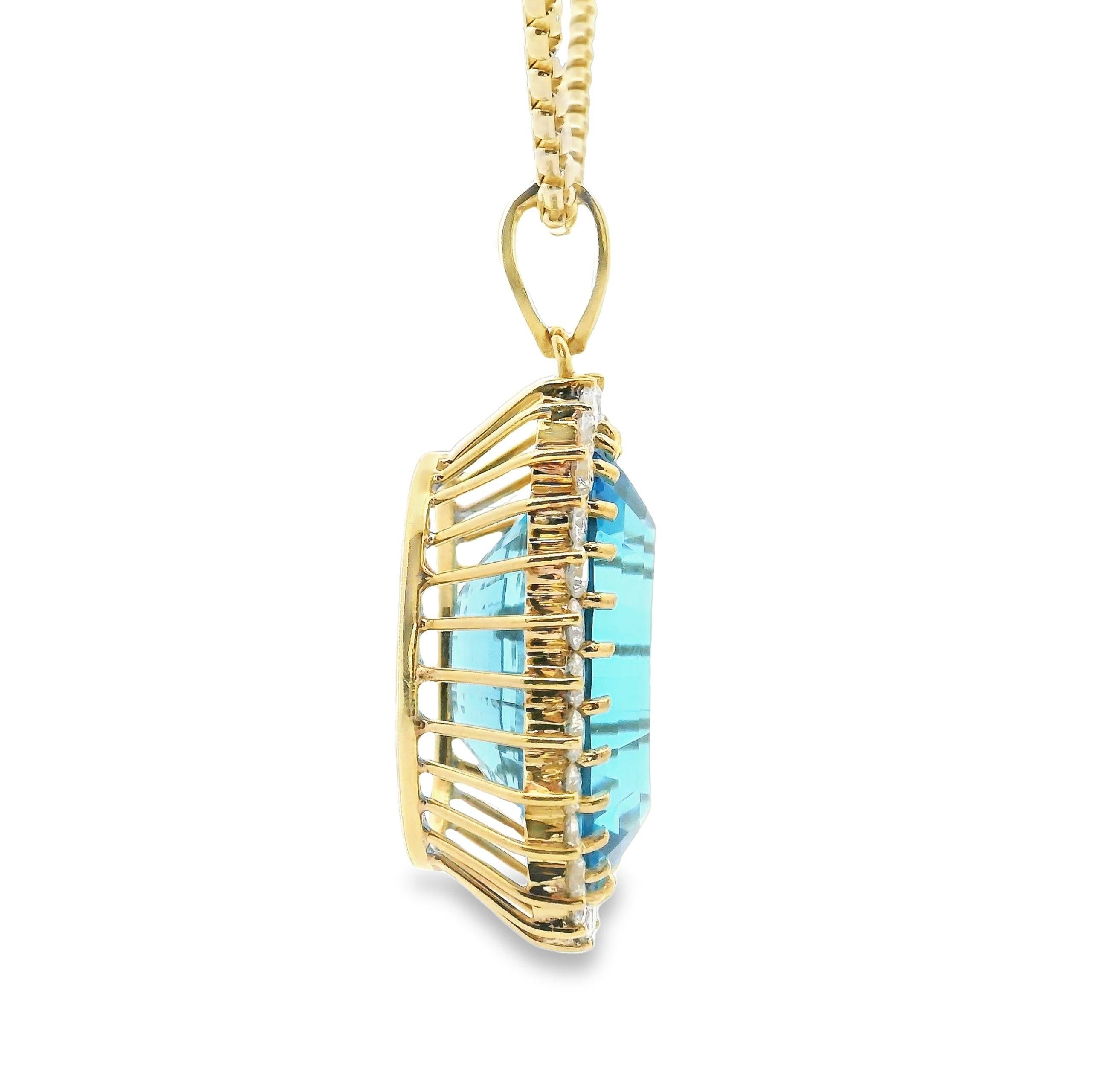 Oval Cut 18K Yellow Gold London Blue Topaz Pendant on 14K Yellow Gold Rounded Box Chain For Sale