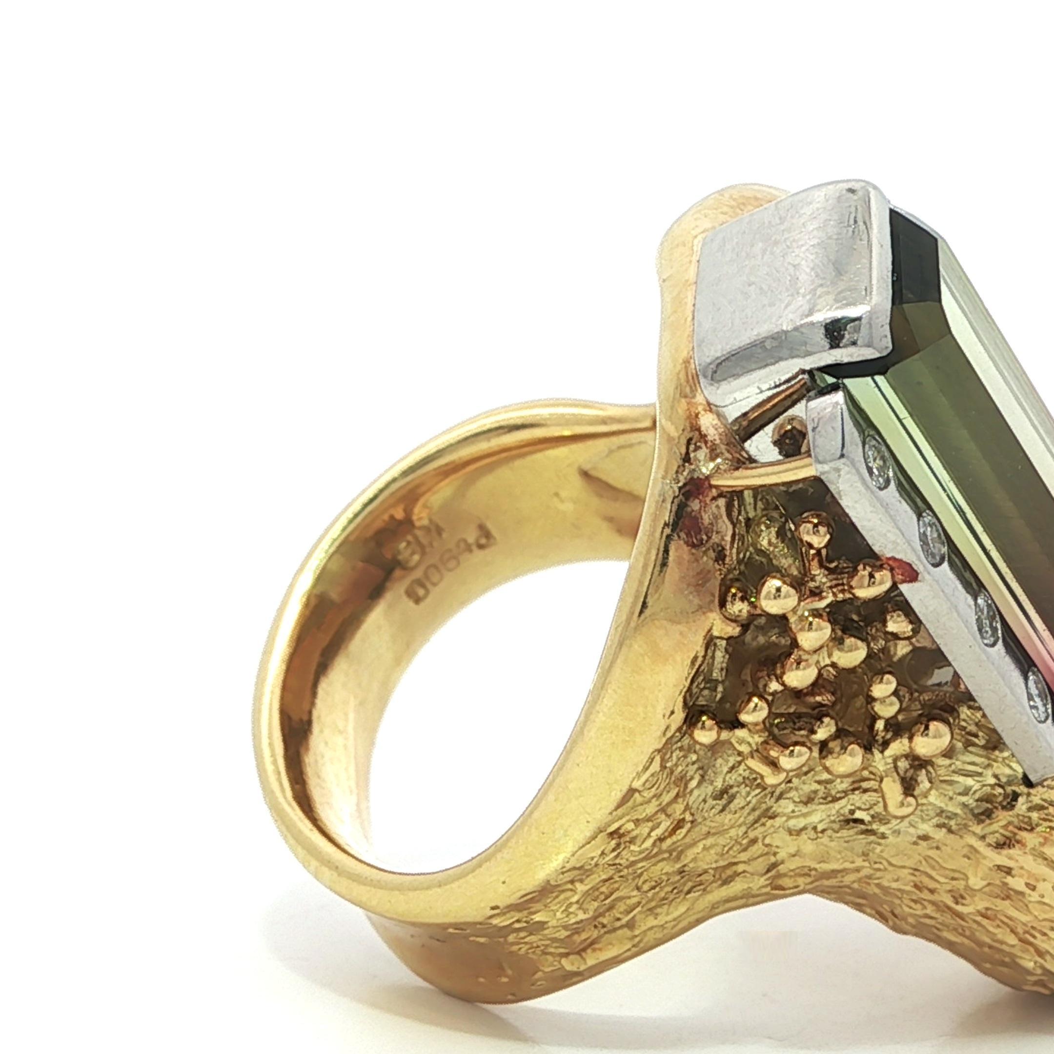 Anello lungo in oro giallo 18k con tormalina bicolore e diamanti da 11,32 ct. in vendita 5