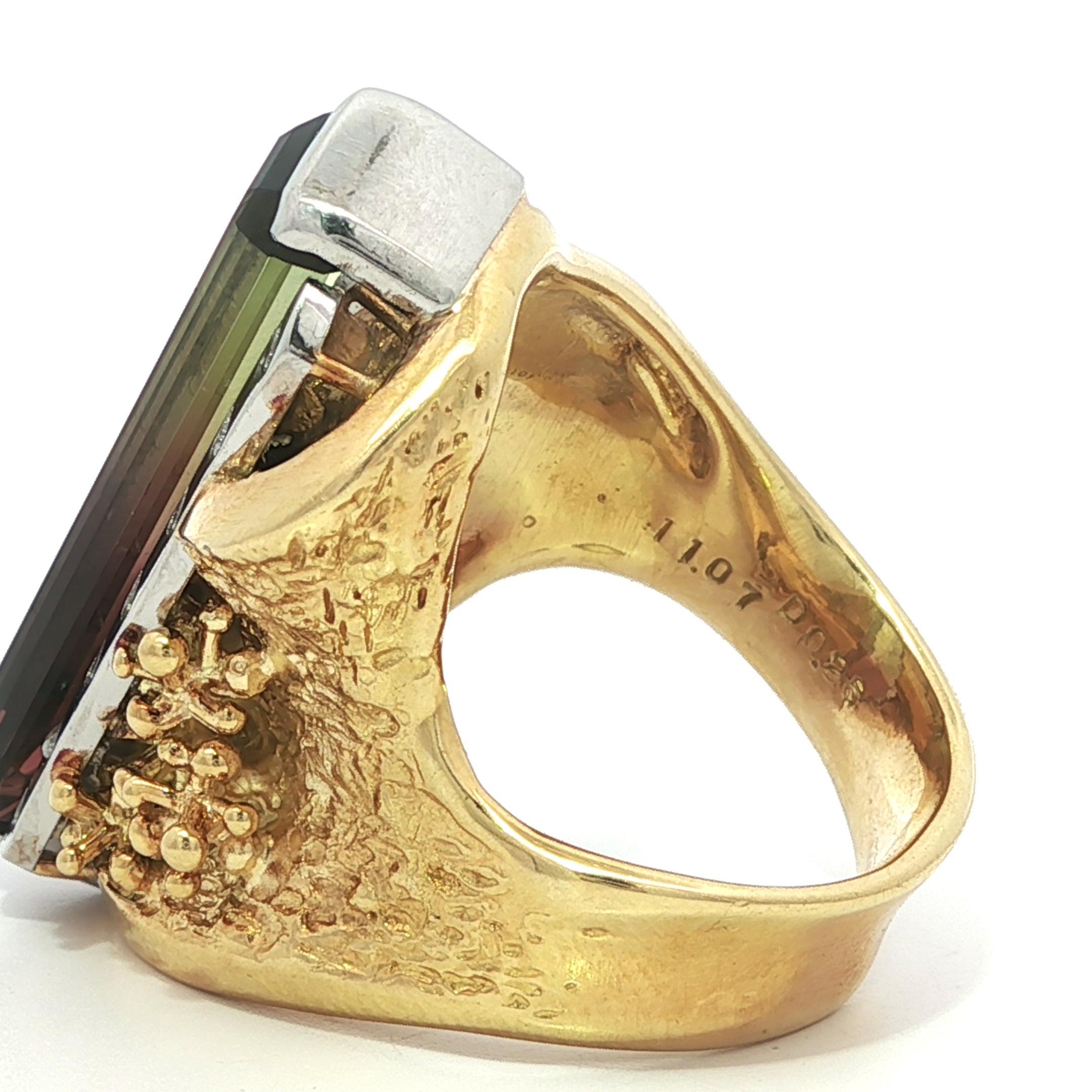 Anello lungo in oro giallo 18k con tormalina bicolore e diamanti da 11,32 ct. in vendita 3