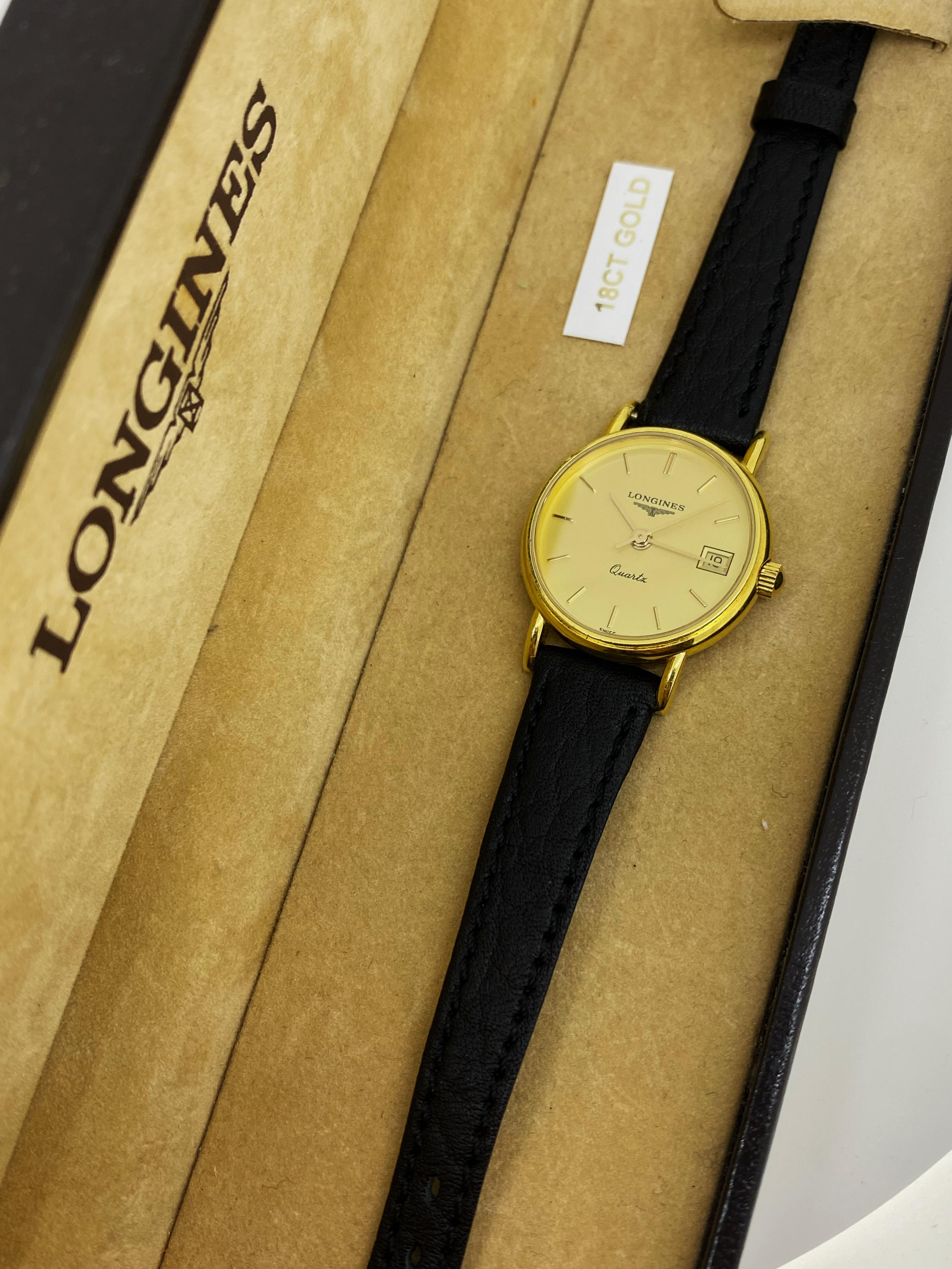 Reloj Longines de oro amarillo de 18 quilates ref L74906 Presence esfera champán para señora, c2000s Moderno en venta