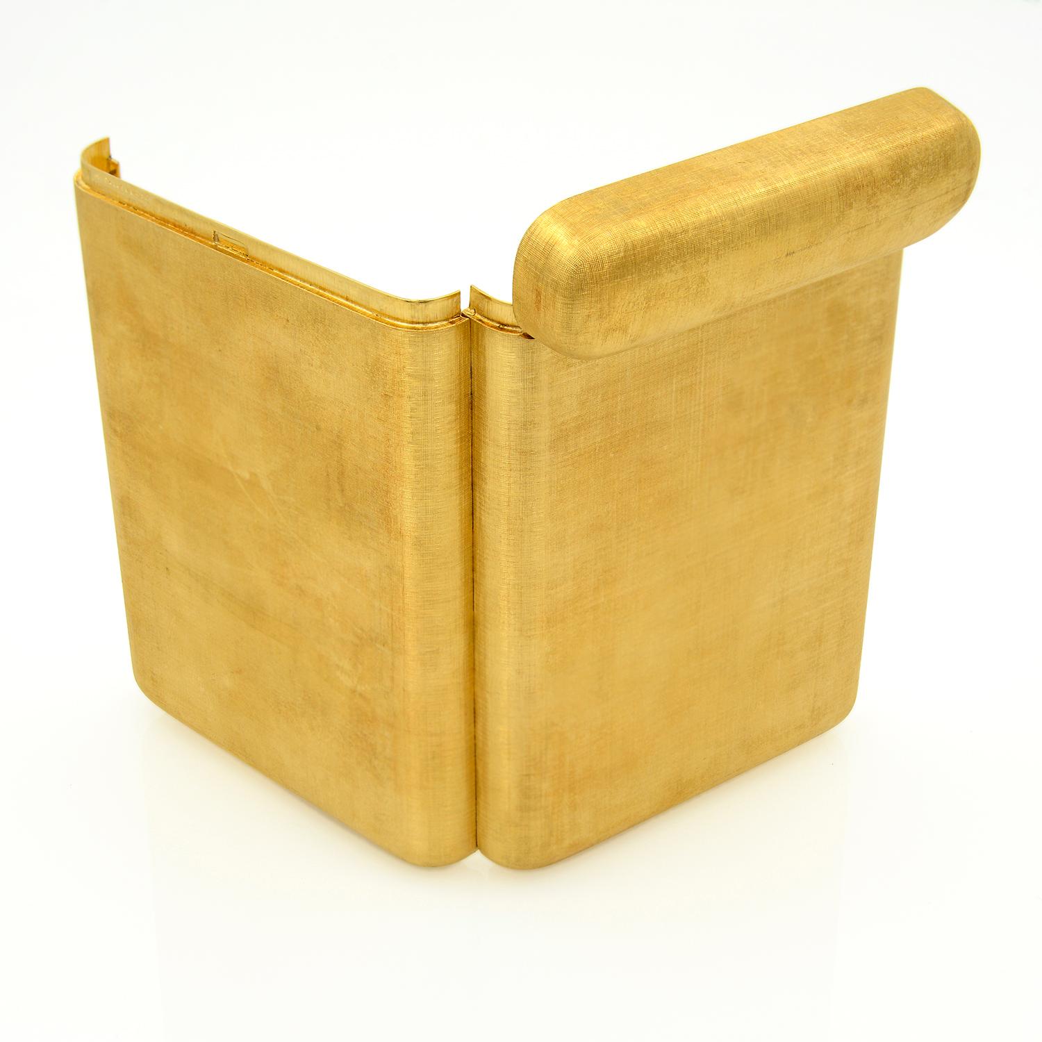 Modern 18k Yellow Gold M. Buccellati Cigarette Case with Florentine Finish