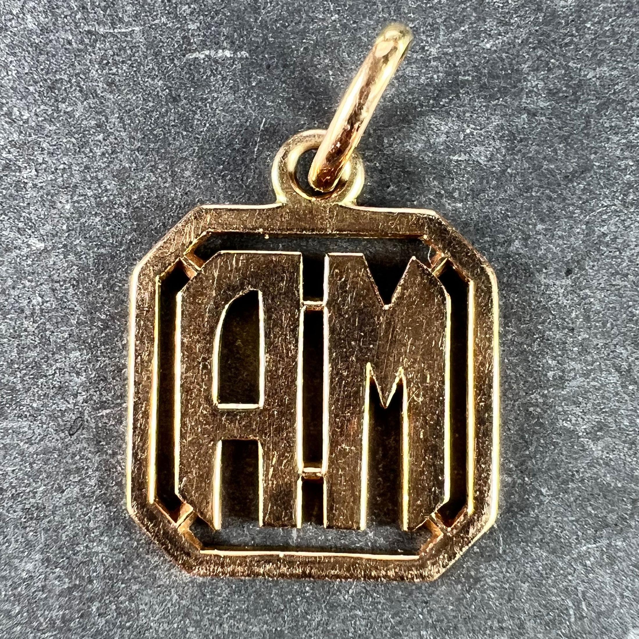 18K Yellow Gold MA or AM Monogram Initials Charm Pendant In Good Condition For Sale In London, GB