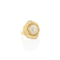 18k Yellow Gold Mabe Pearl and 2.75 Carat Diamond Ring, Size 5 1/4