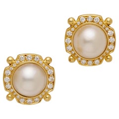 Pendientes de oro amarillo de 18 quilates con clip de perla Mabe y detalles de diamantes de 2,25 quilates