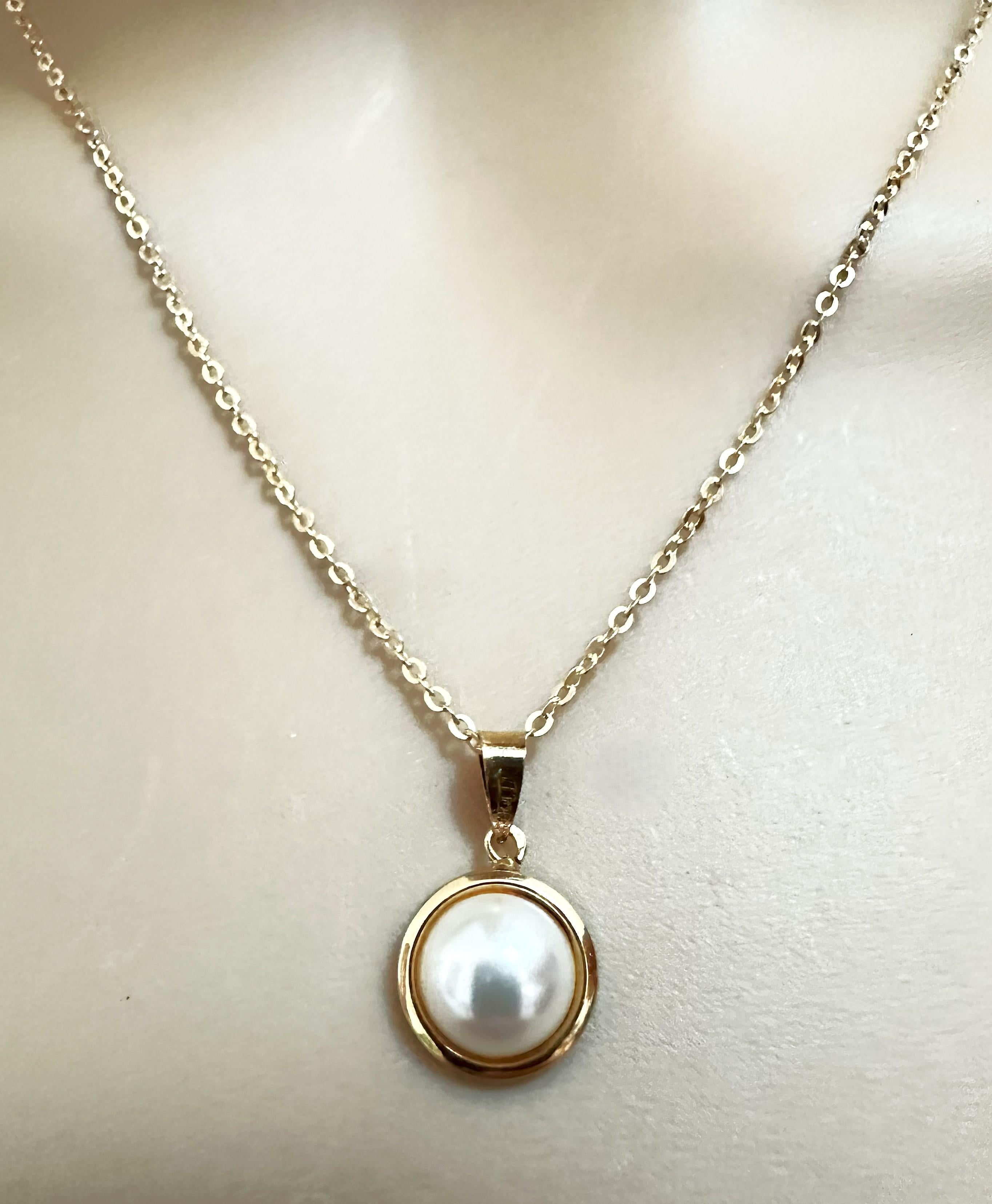 Art Deco 18K Yellow Gold Mabe Pearl Pendant & 18k Necklace Chain - Makers Marks