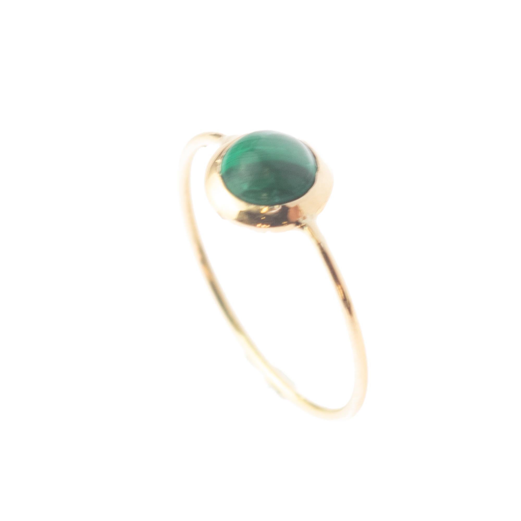 18k Yellow Gold Malachite Cabochon Boho Chic Stackable Green Ring Intini Jewels For Sale 1