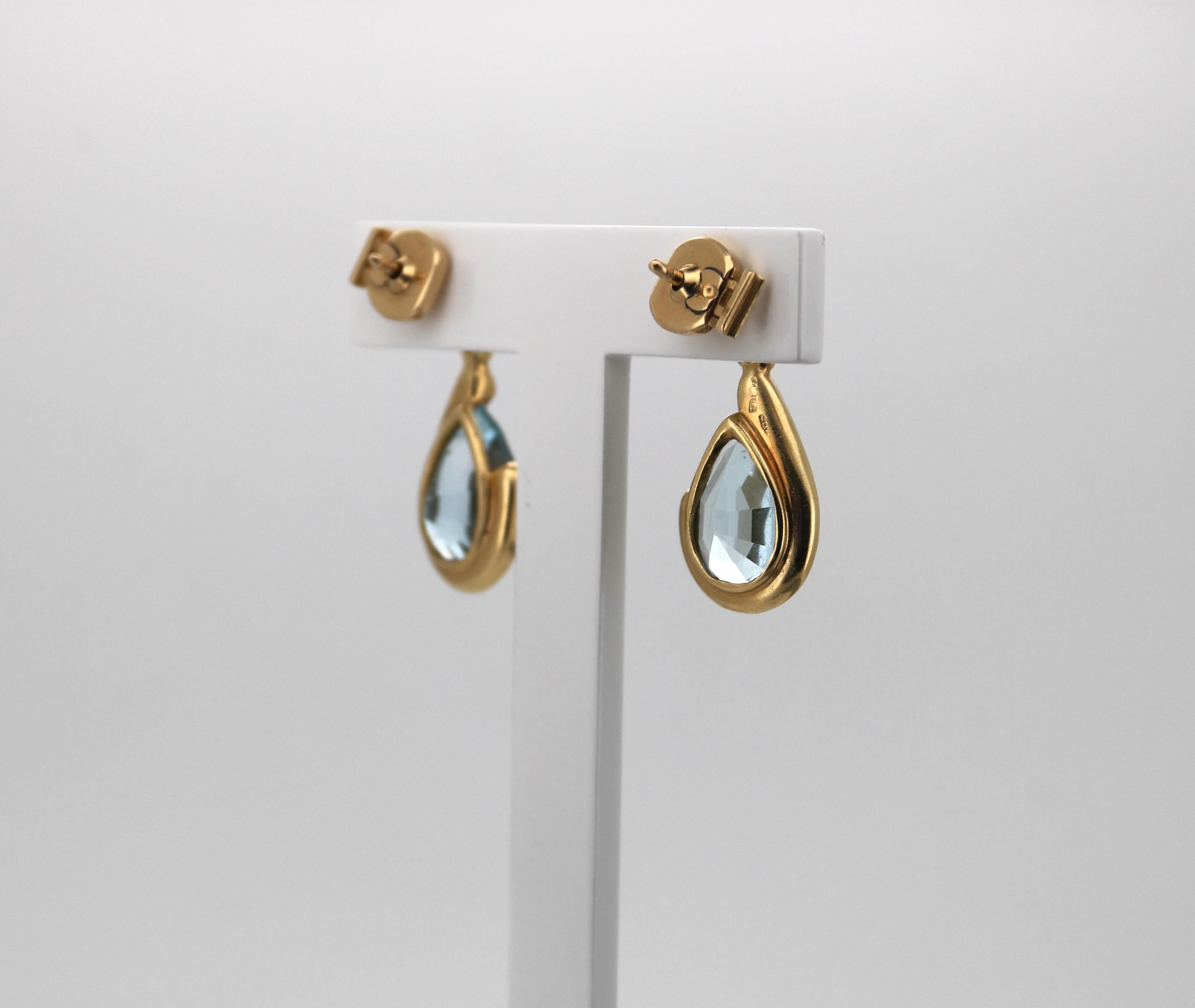 Taglio a goccia Orecchini Manfredi in oro giallo 18 carati con acquamarina e diamanti in vendita