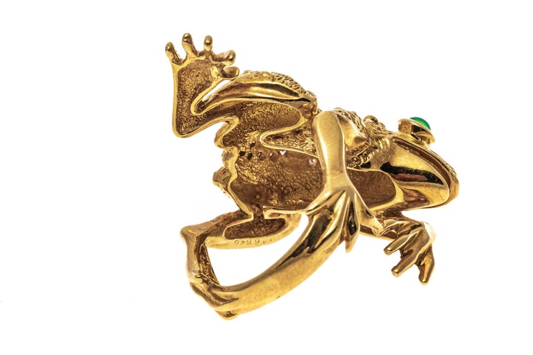 18k Yellow Gold Matte Figural Frog Ring with Bezel Set Diamonds For Sale 5