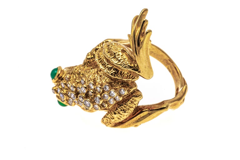 18k Yellow Gold Matte Figural Frog Ring with Bezel Set Diamonds For Sale 1