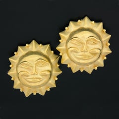 18k Yellow Gold Matte Finish Winking Sun Face Large Domed Button Clip On Earring