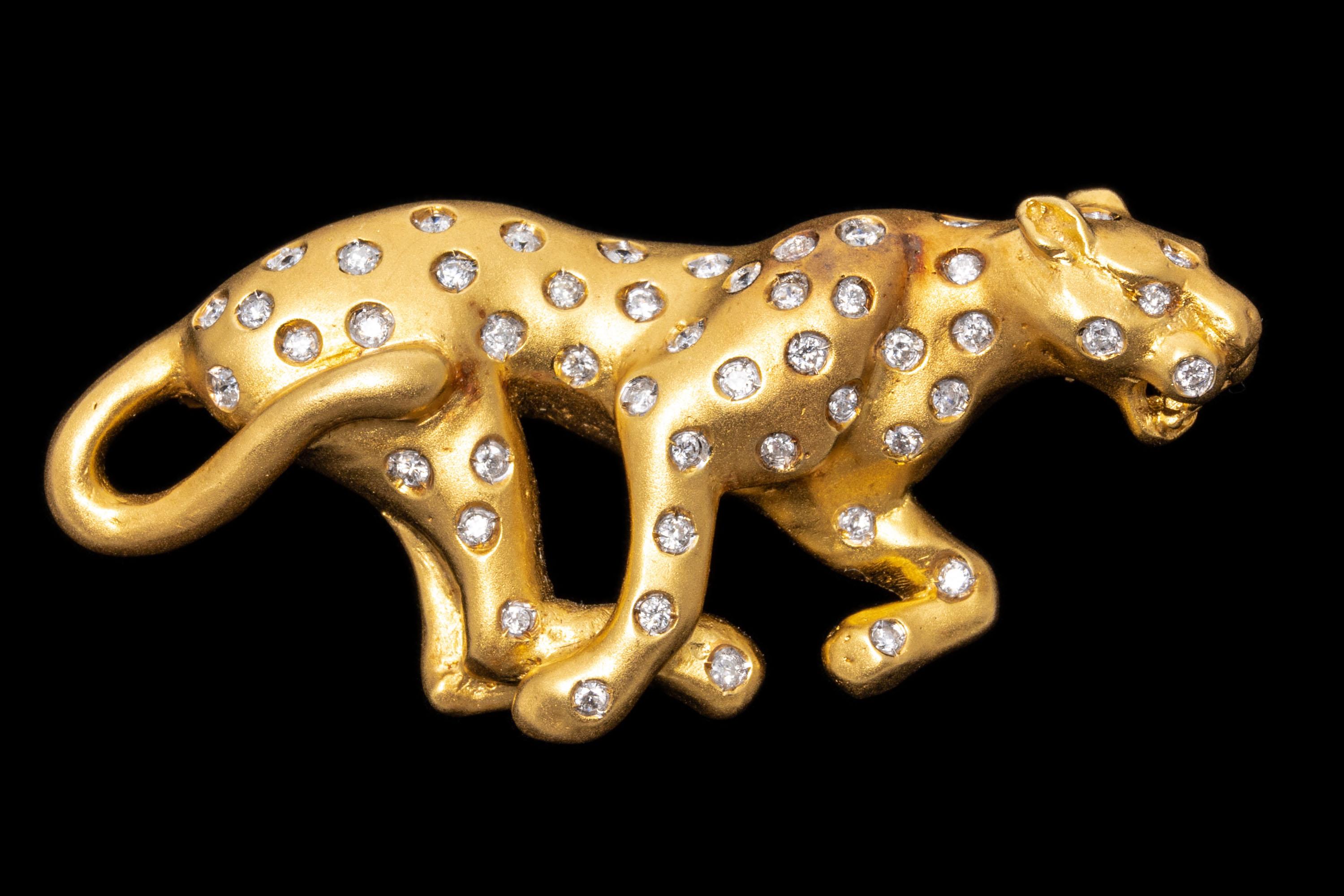 18k Yellow Gold Matte Finished Figural Diamond Set Leopard Brooch, App. 0.49 TCW In Good Condition For Sale In Fairfield, CT