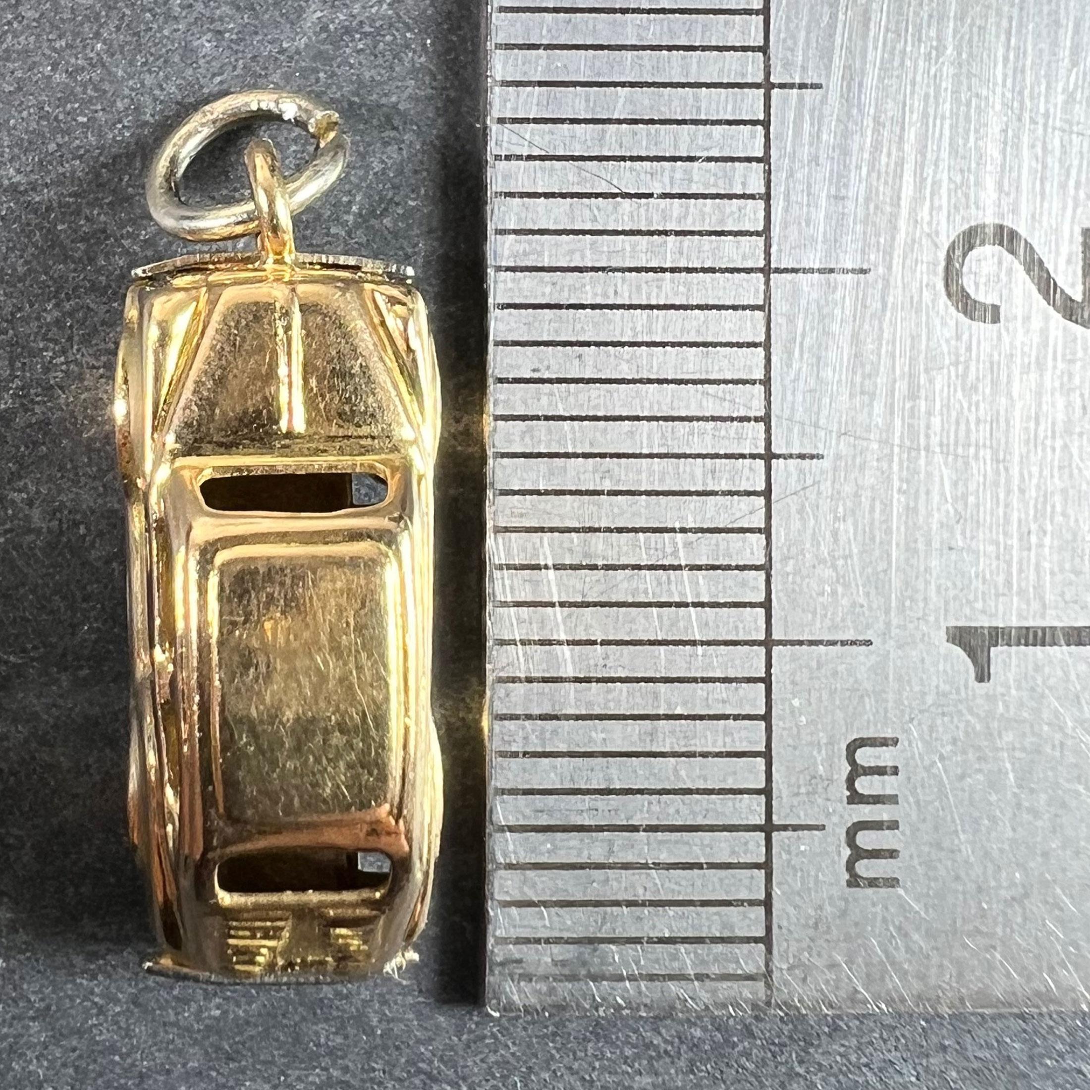 Pendentif breloque de voiture de salon mécanique en or jaune 18 carats en vente 5