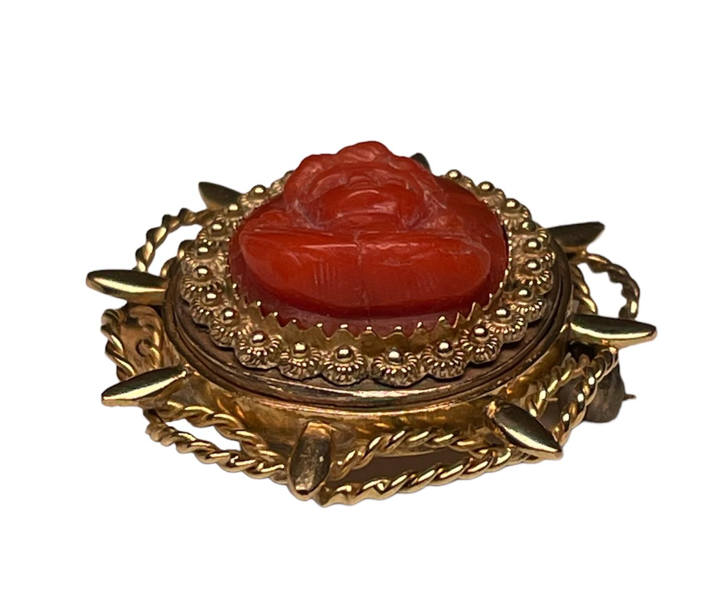 Early Victorian 18k Yellow Gold Mediterranean Coral Cameo Brooch Pendant For Sale