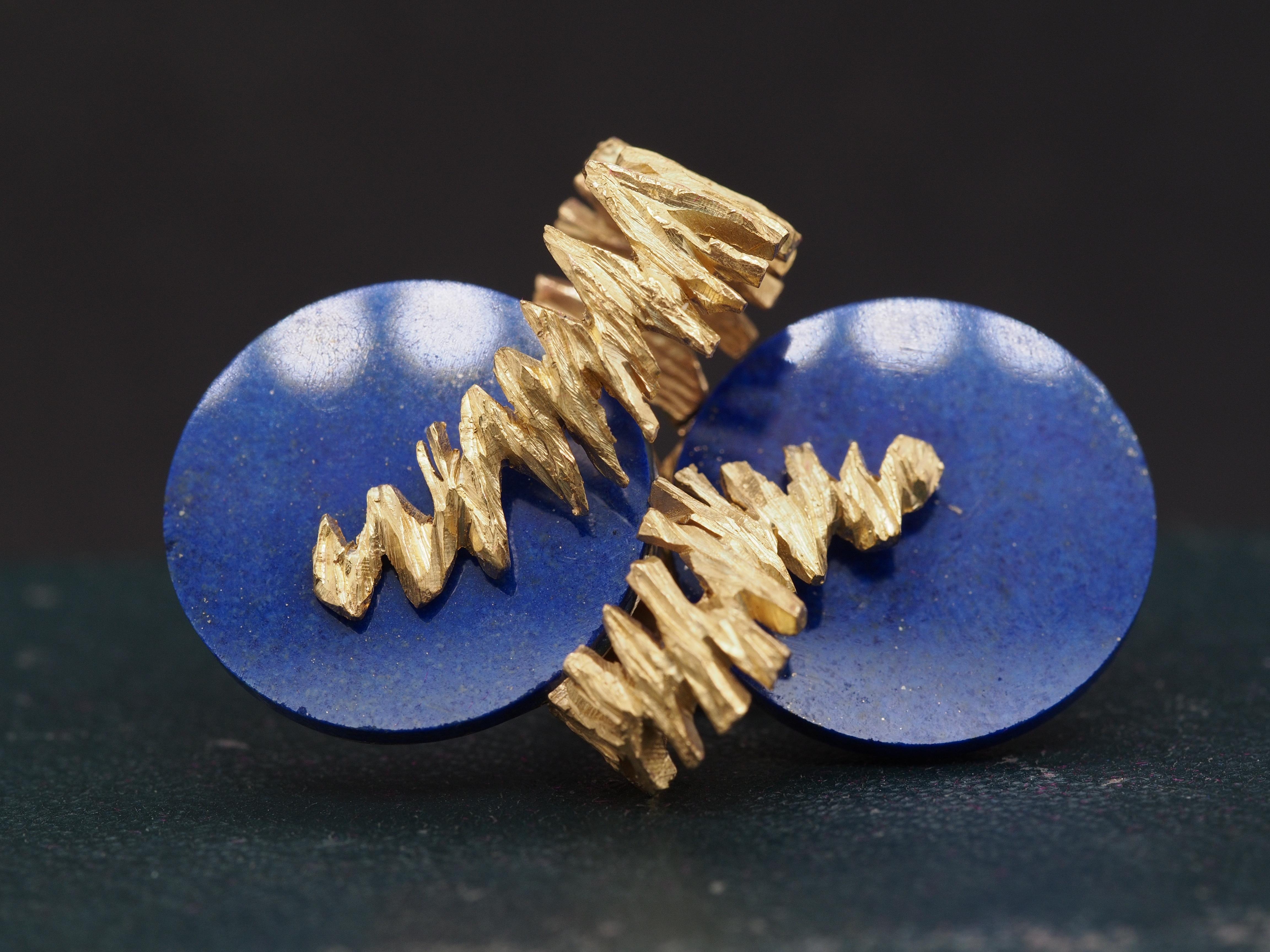 French Cut 18K Yellow Gold Mellerio 1970s French Lapis Lazuli Earrings For Sale