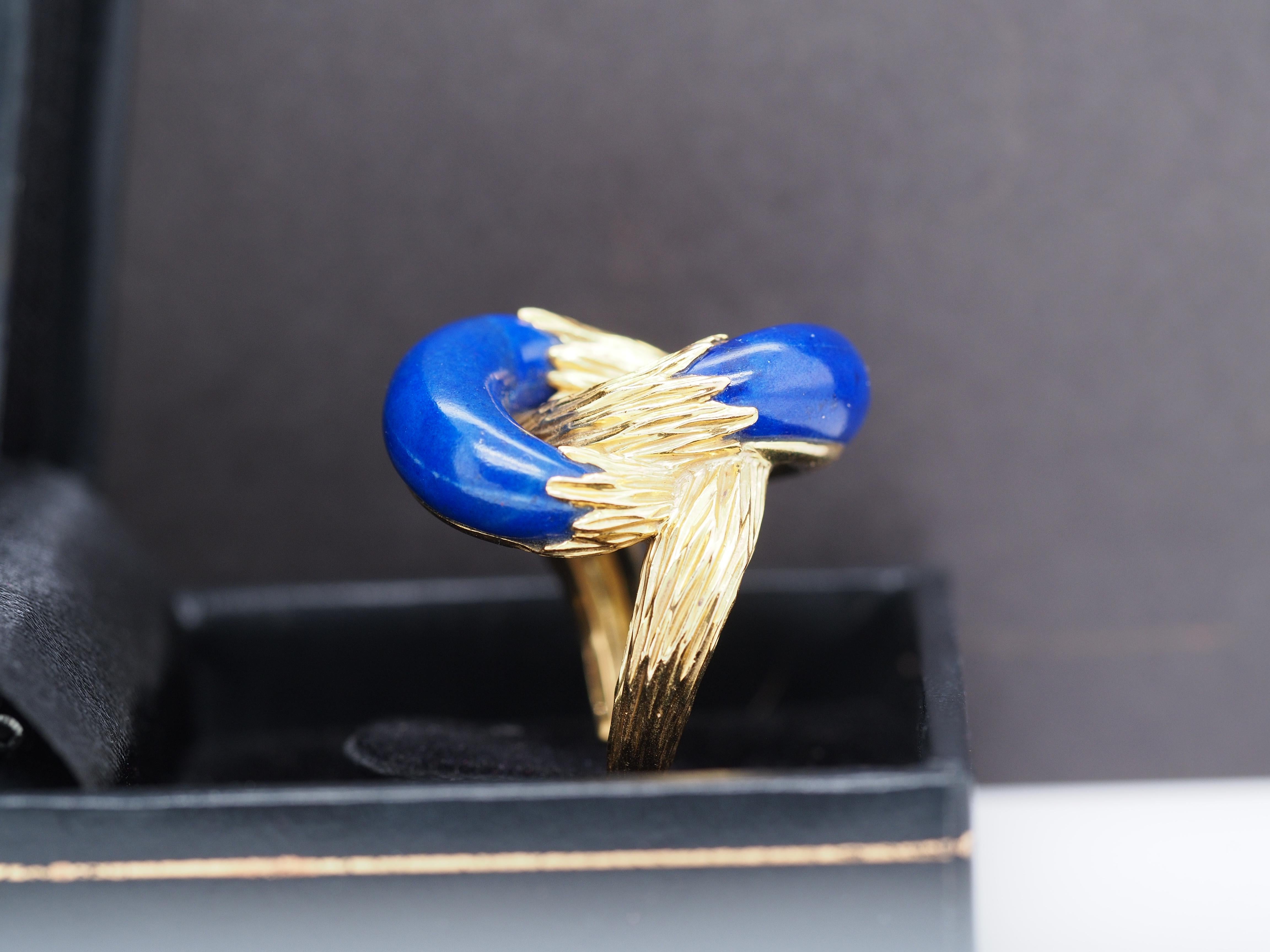 18K Yellow Gold Mellerio 1970s French Lapis Lazuli Ring For Sale 3