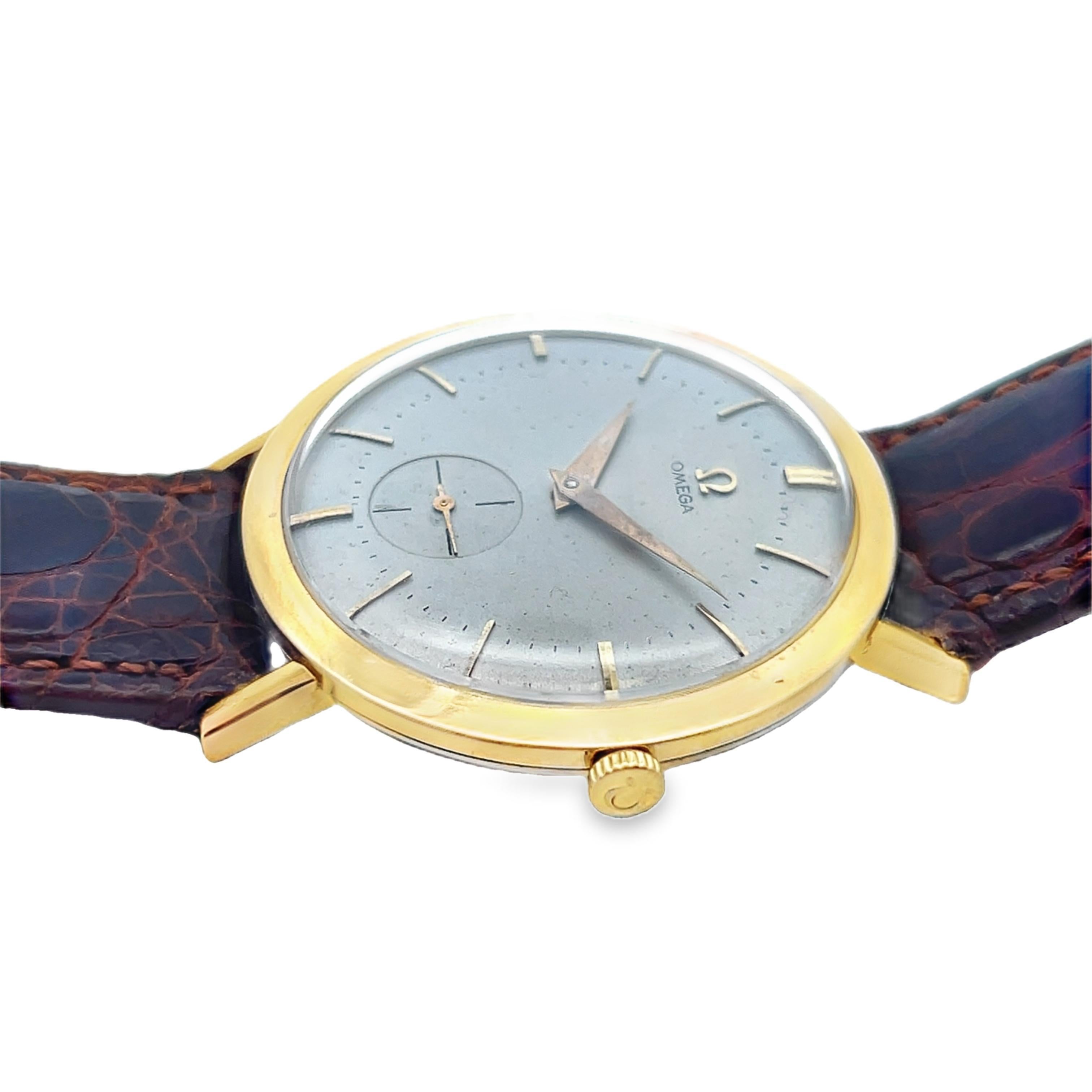 Montre-bracelet Omega pour homme en or jaune 18K Ca 1950s 34mm Unisexe en vente