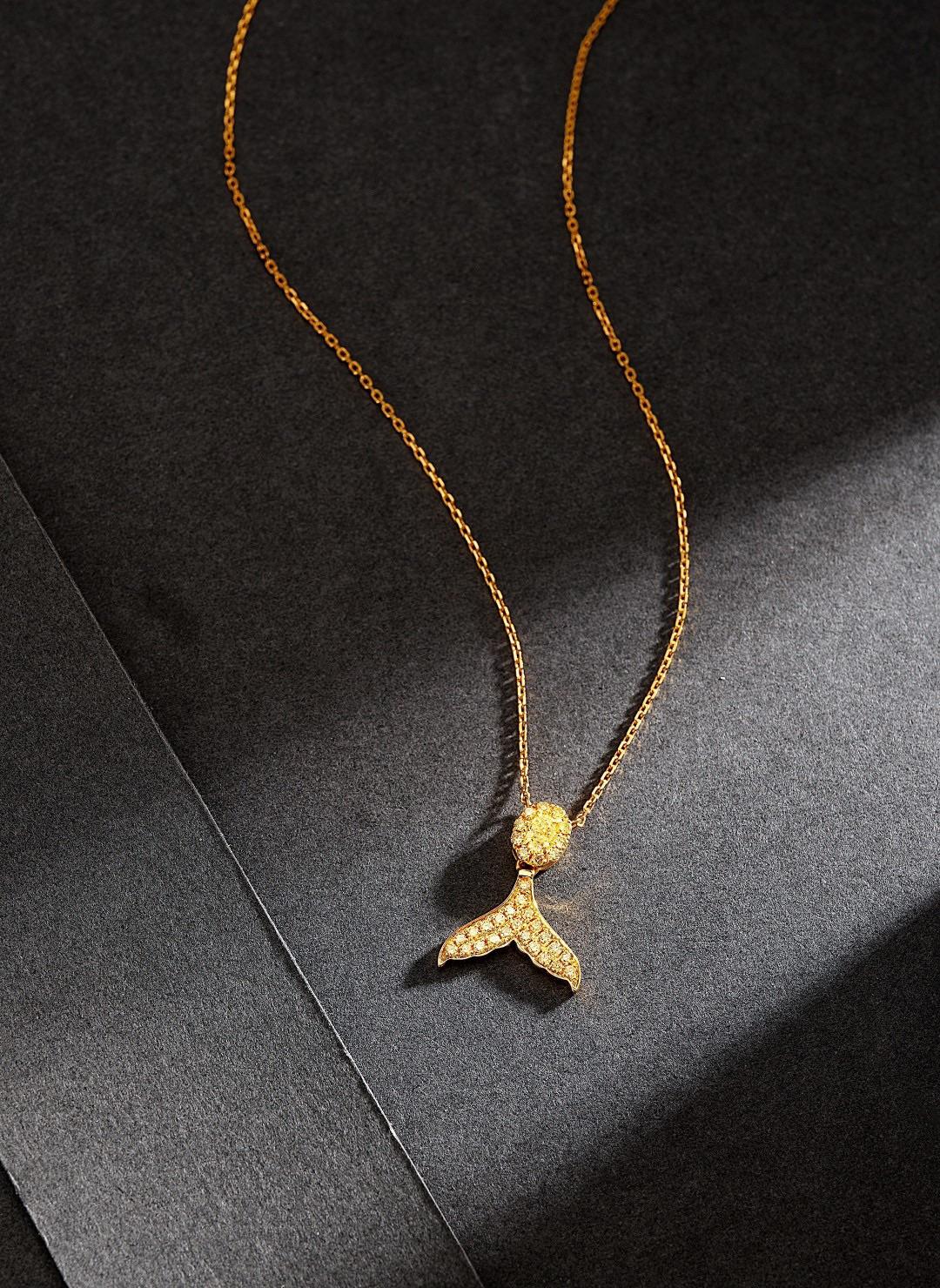 Brilliant Cut 18K Yellow Gold Mermaid Necklace with Natural Yellow Diamonds For Sale