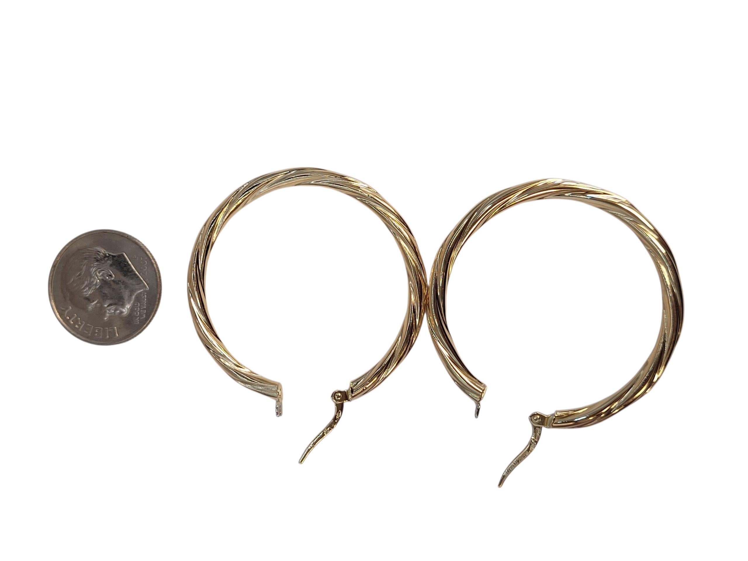 Donna Orecchini a cerchio ritorto di medie dimensioni in oro giallo 18k #23529 in vendita