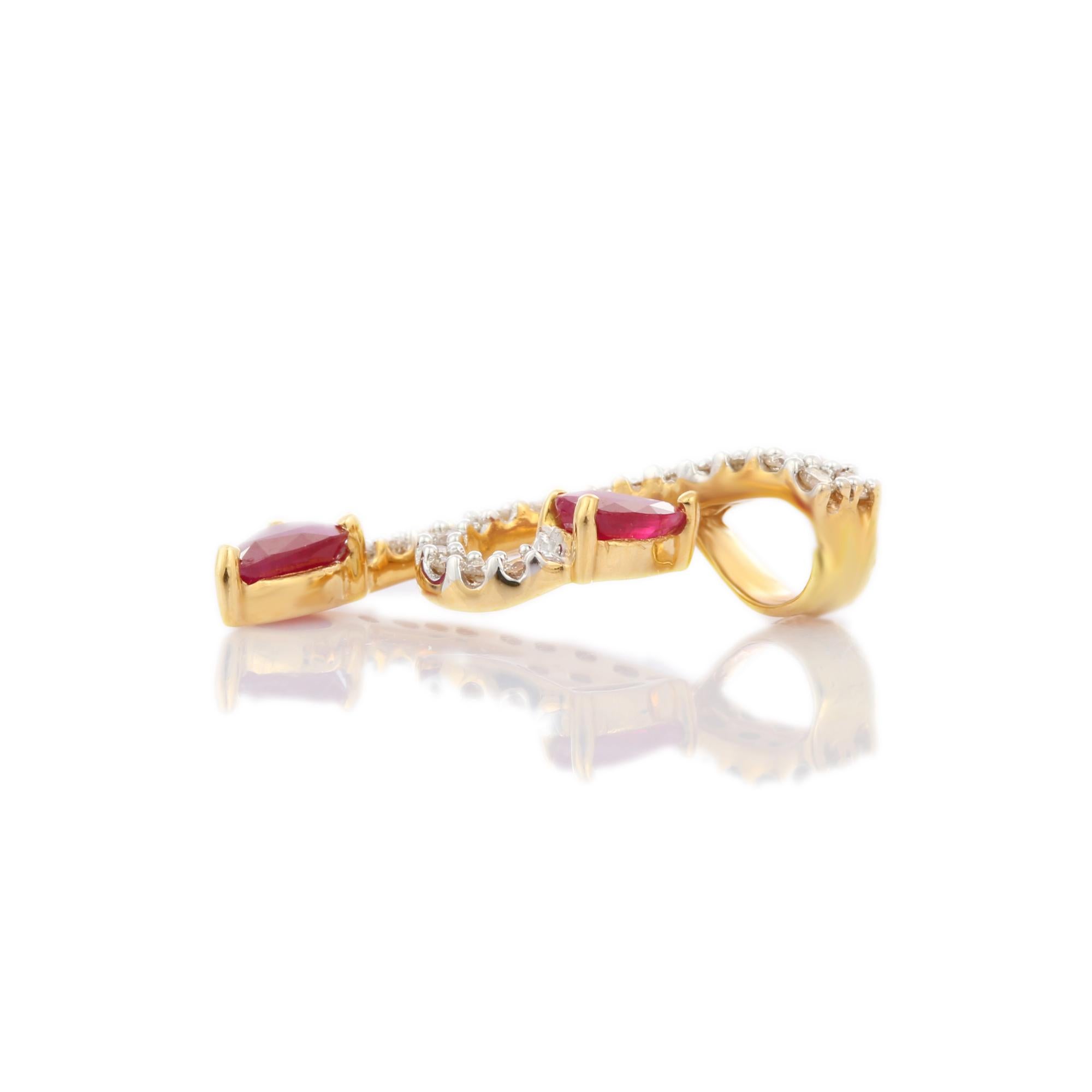 Pendentif minimaliste en or jaune 18 carats avec rubis et diamants de style Art nouveau Pour femmes en vente