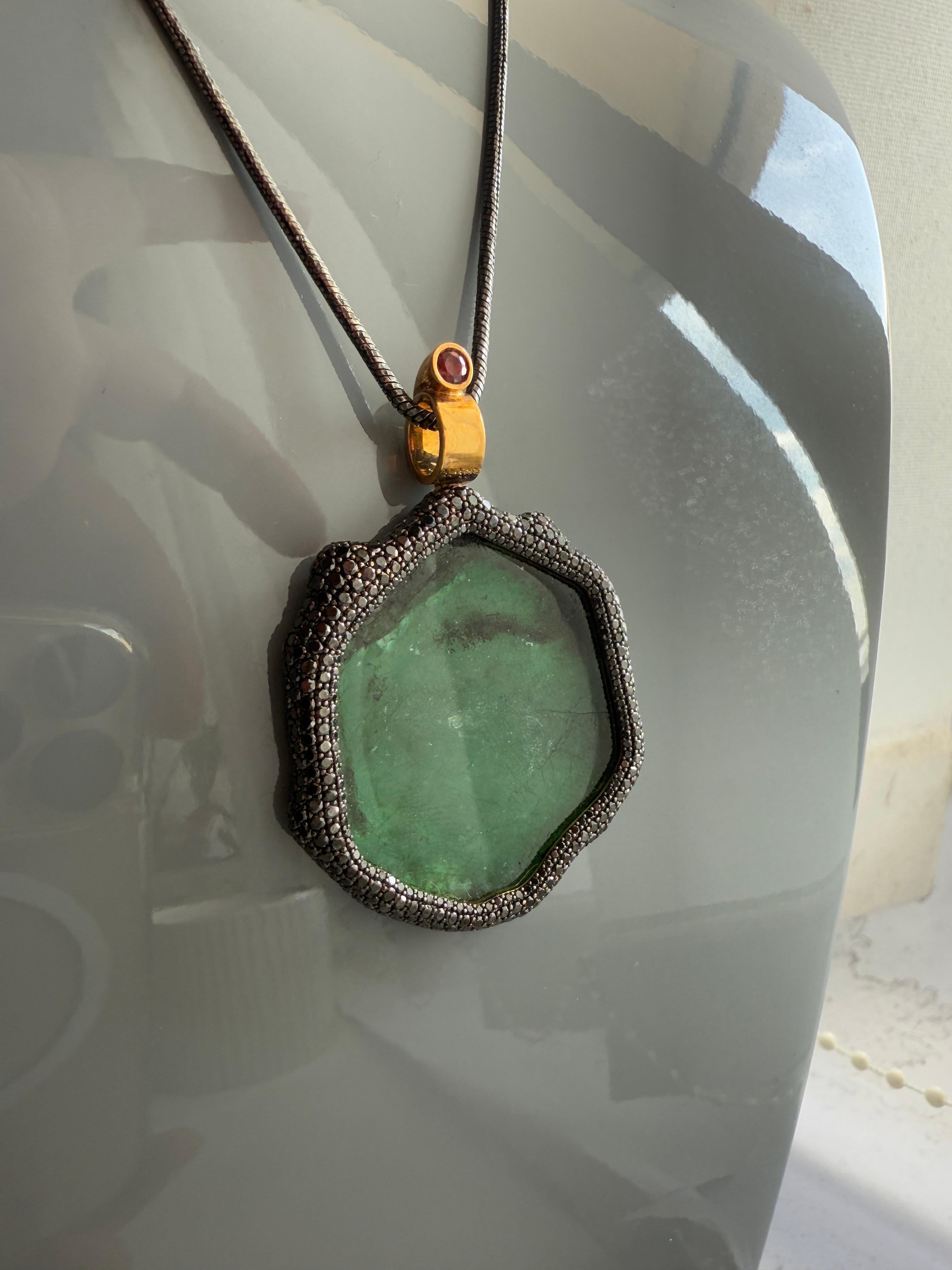 18K Yellow Gold Mirror-Mirror Pendant with Emeralds, Sapphires and Diamonds For Sale 8