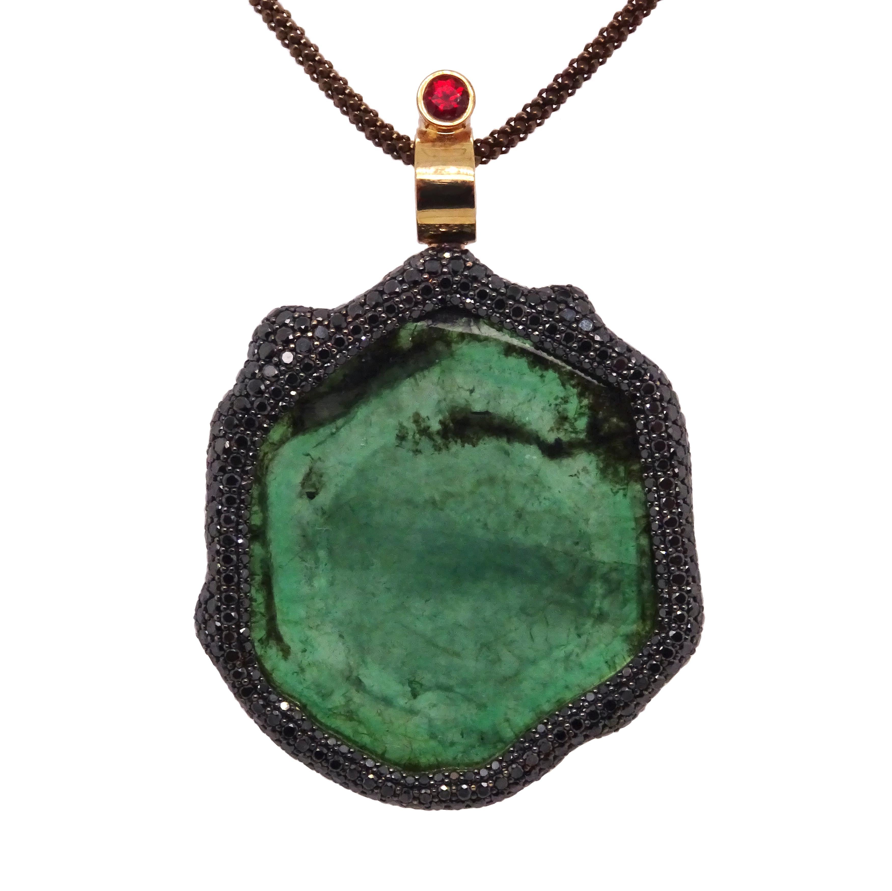 18K Yellow Gold Mirror-Mirror Pendant with Emeralds, Sapphires and Diamonds In New Condition For Sale In ประเวศ, TH