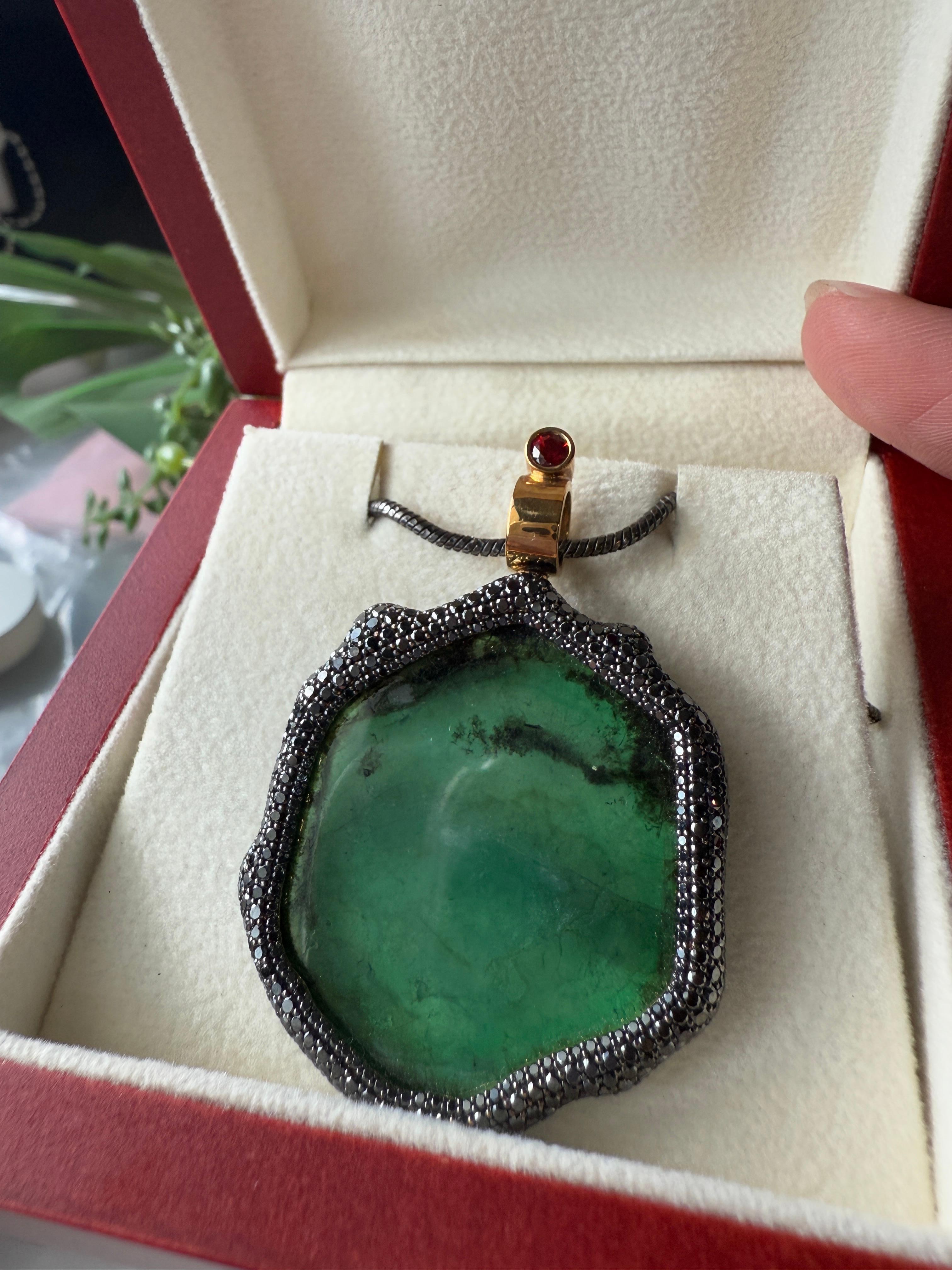 18K Yellow Gold Mirror-Mirror Pendant with Emeralds, Sapphires and Diamonds For Sale 2