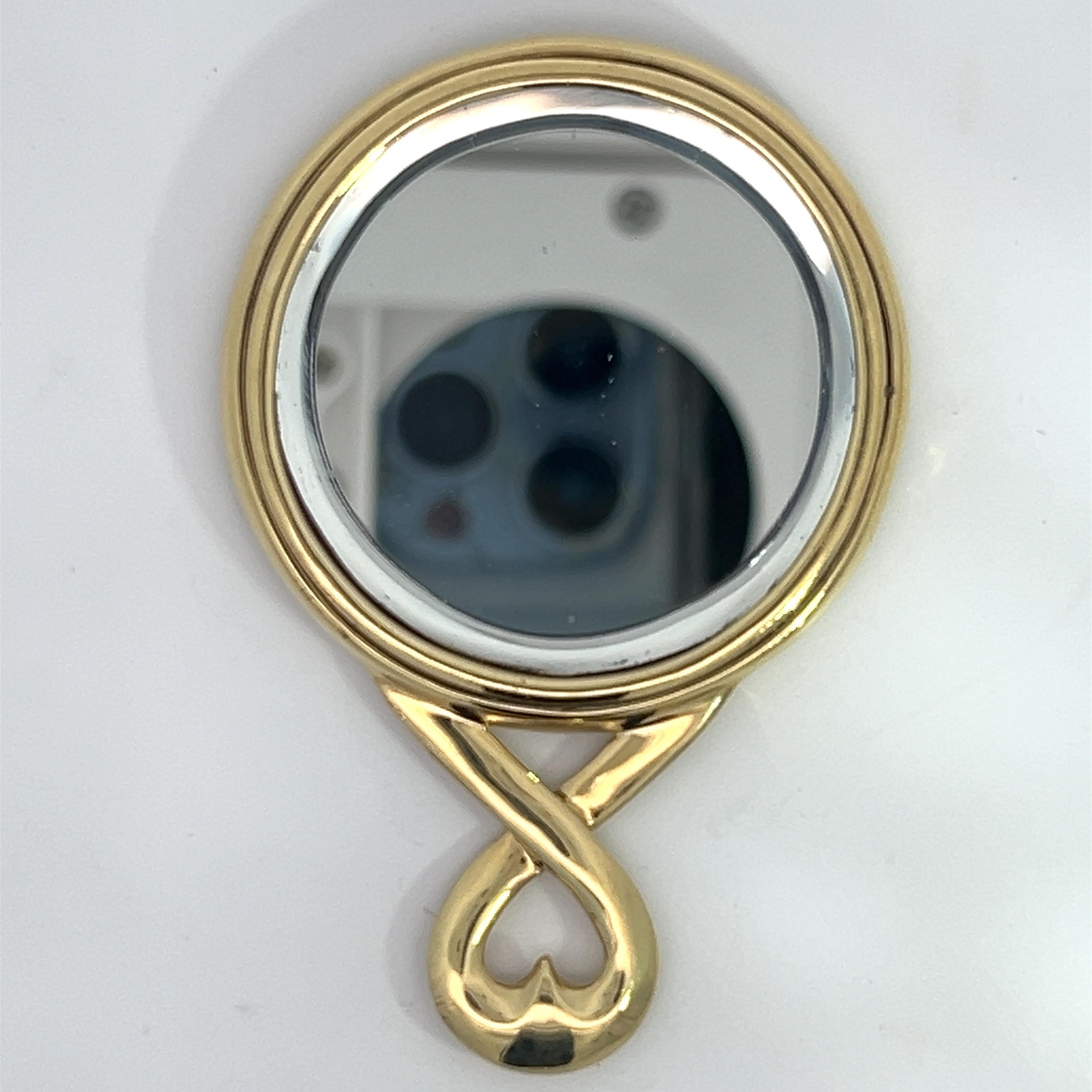 18k Yellow Gold Mirror Pendant Shakespeare Inscription For Sale 1