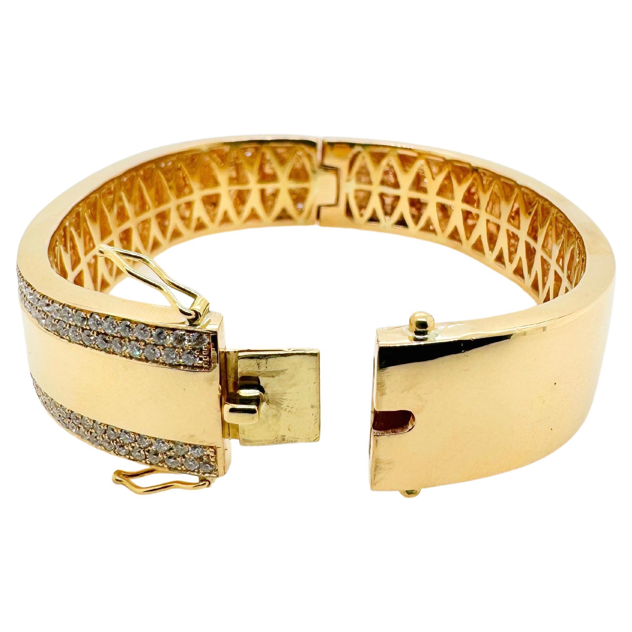 Contemporain Bracelet manchette en or jaune 18k avec diamants Modernity en vente