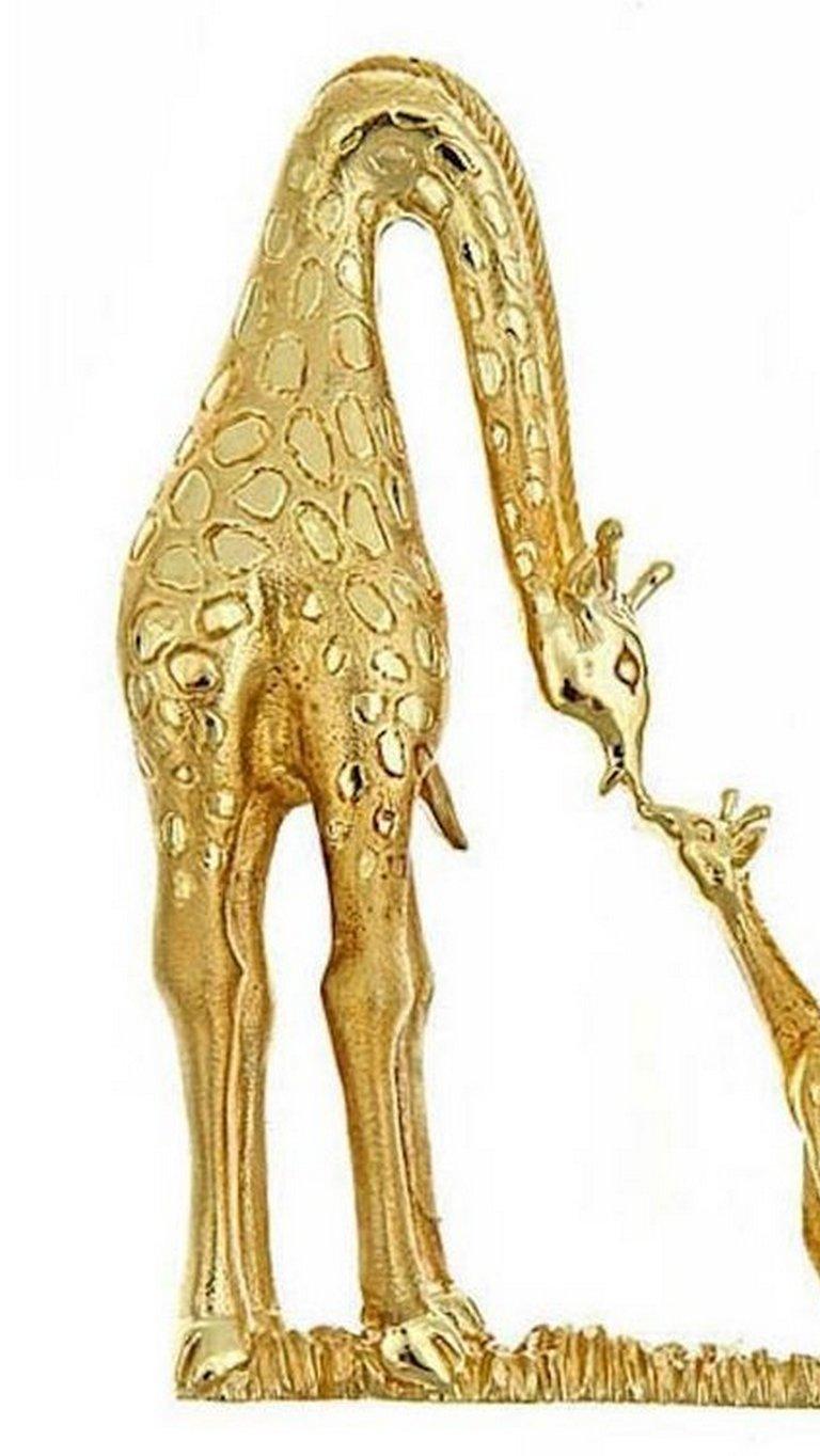 Contemporary 18k Yellow Gold MOTHER AND BABY GIRAFFE Brooch by John Landrum Bryant For Sale