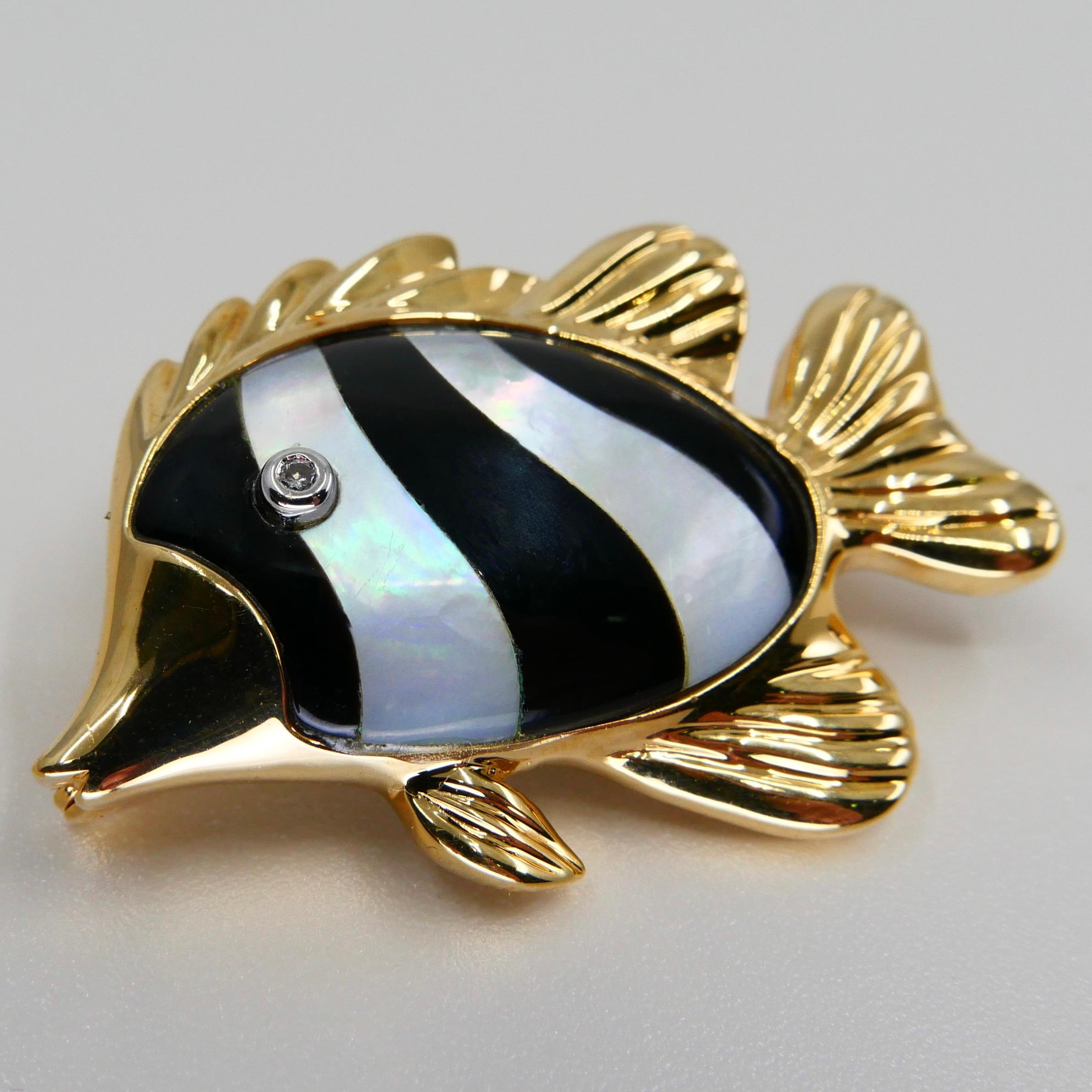 18K Yellow Gold, Mother of Pearl Inlay and Diamond Fish Brooch For Sale 5