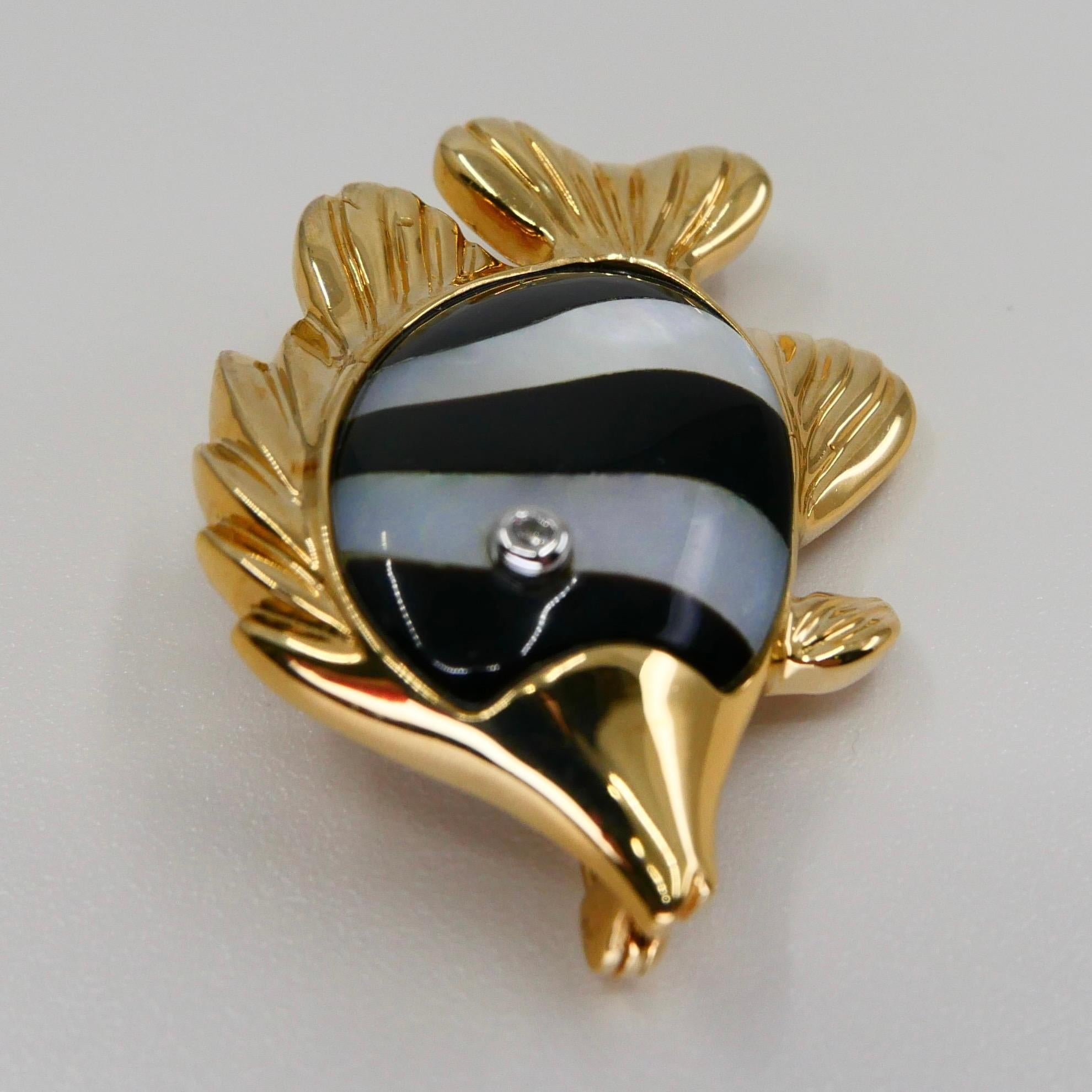 18K Yellow Gold, Mother of Pearl Inlay and Diamond Fish Brooch For Sale 6