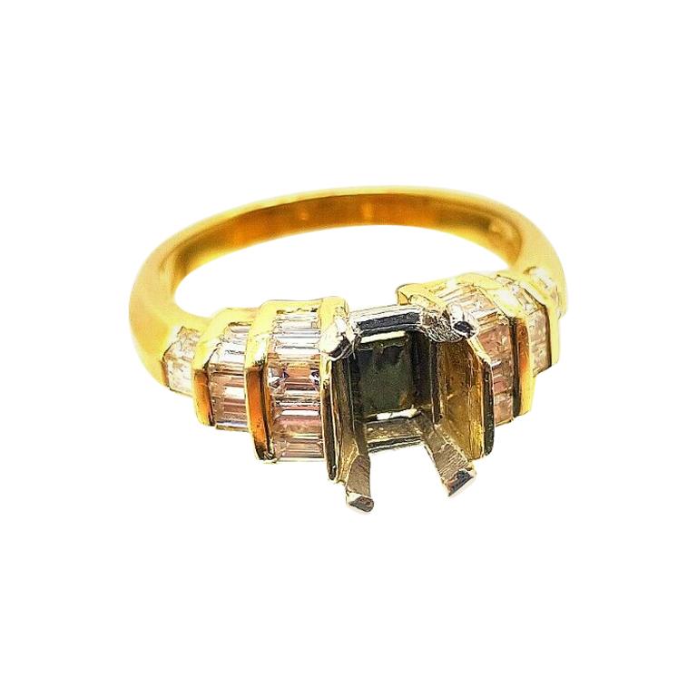 18 Karat Gold Mounting Ring with Baguette Diamonds Carat Total Weight: 1.20