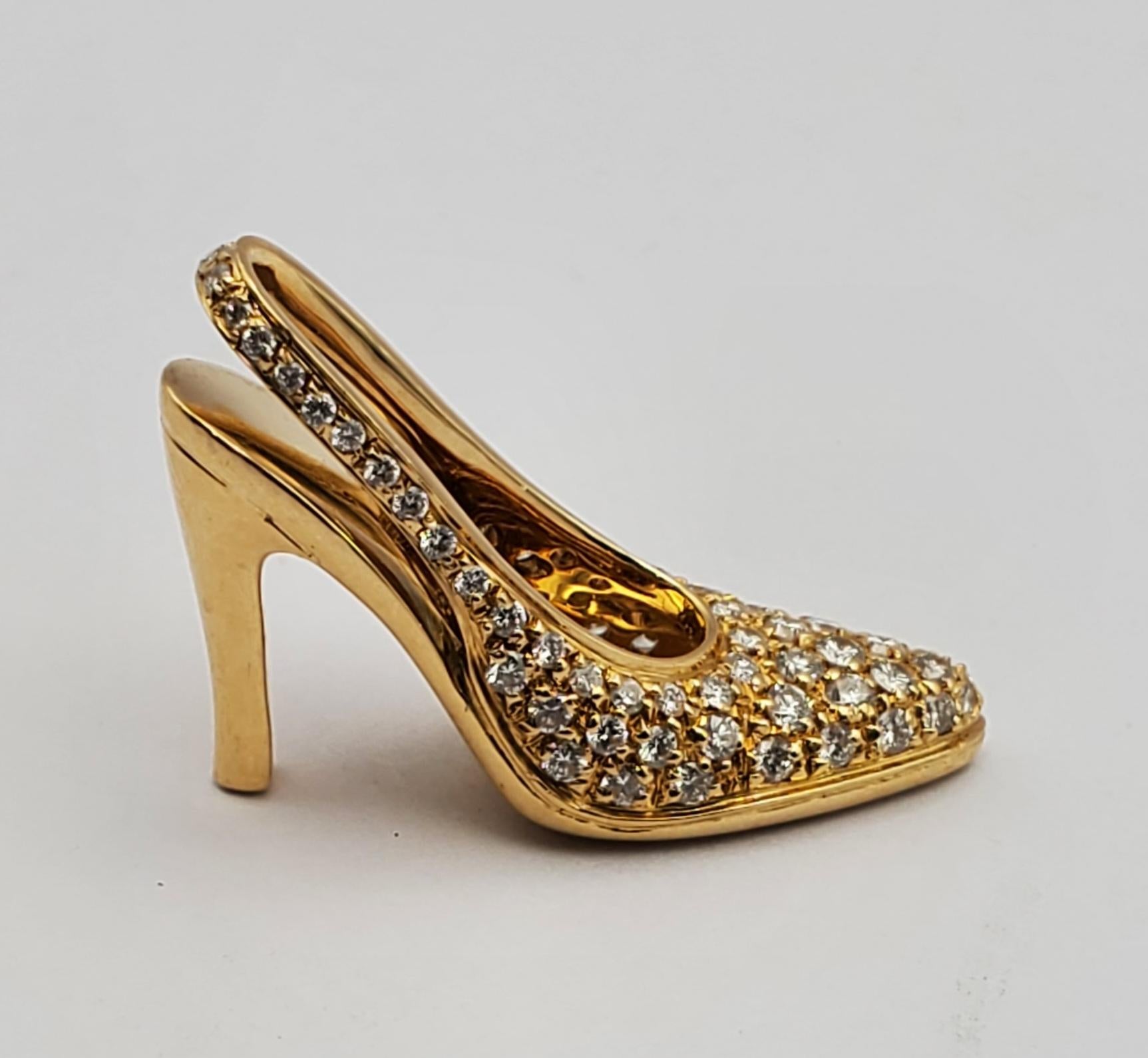 18K Yellow Gold Mulberry Stiletto Shoe Pendant In Good Condition For Sale In Pittsburgh, PA