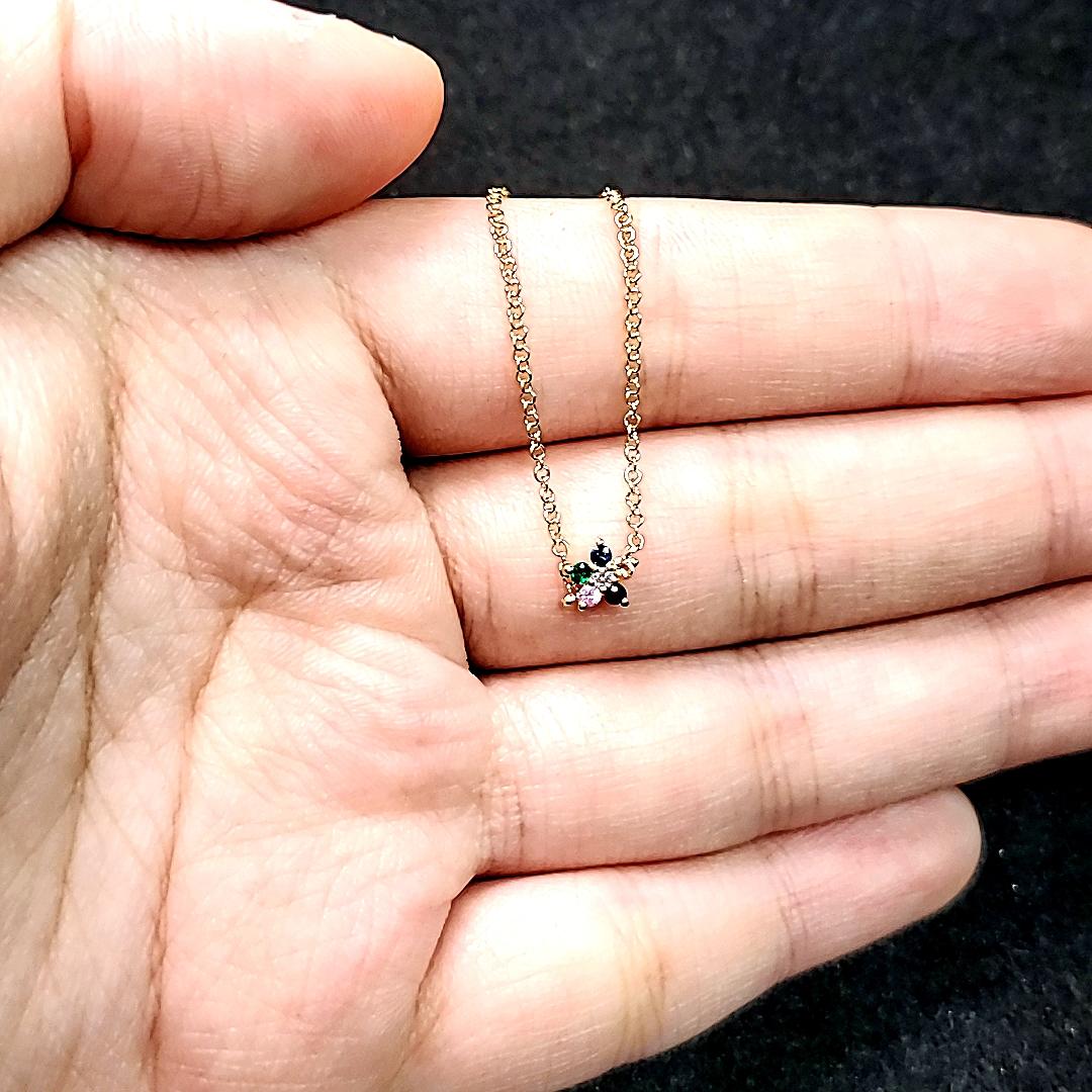 18k Yellow Gold Multi-Gemstones Cts 0.13 and Round Diamond Flower Bracelet In New Condition For Sale In Hong Kong, HK