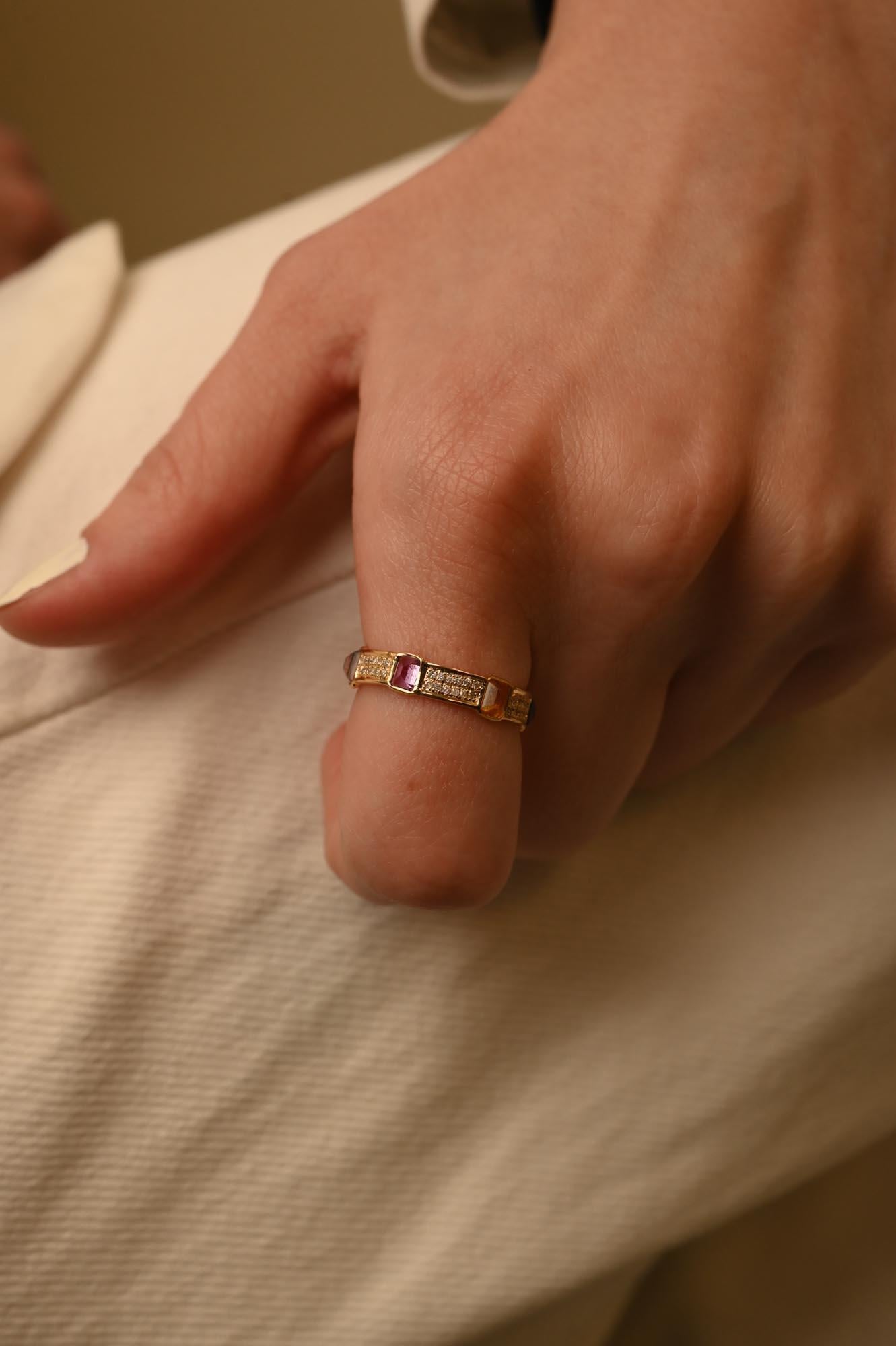 En vente :  Bague jonc en or jaune 18 carats avec plusieurs saphirs et diamants, cadeau pour lui 14